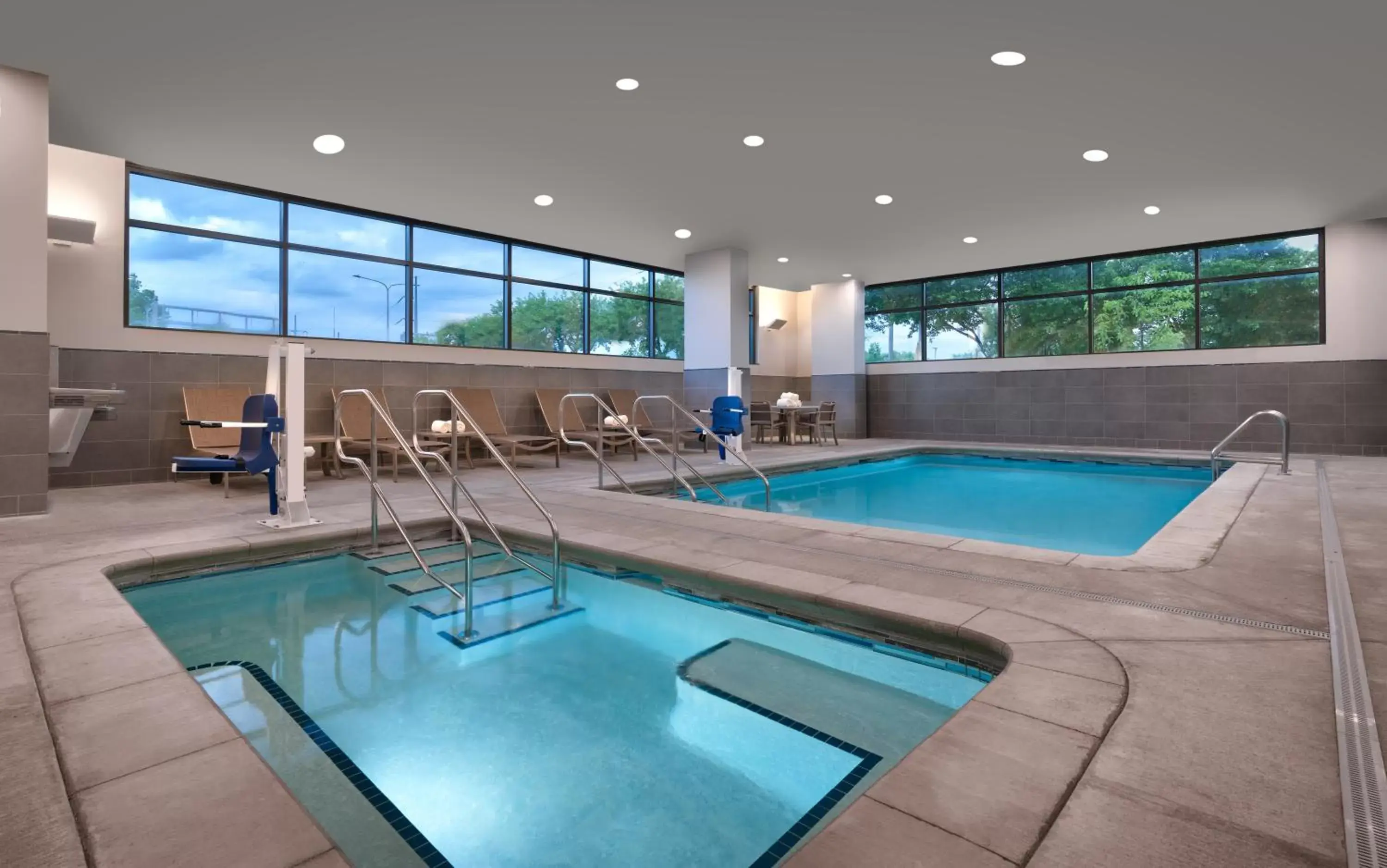 Swimming pool in Hyatt House Rochester Mayo Clinic Area Swimming pool in Hyatt House Rochester Mayo Clinic Area