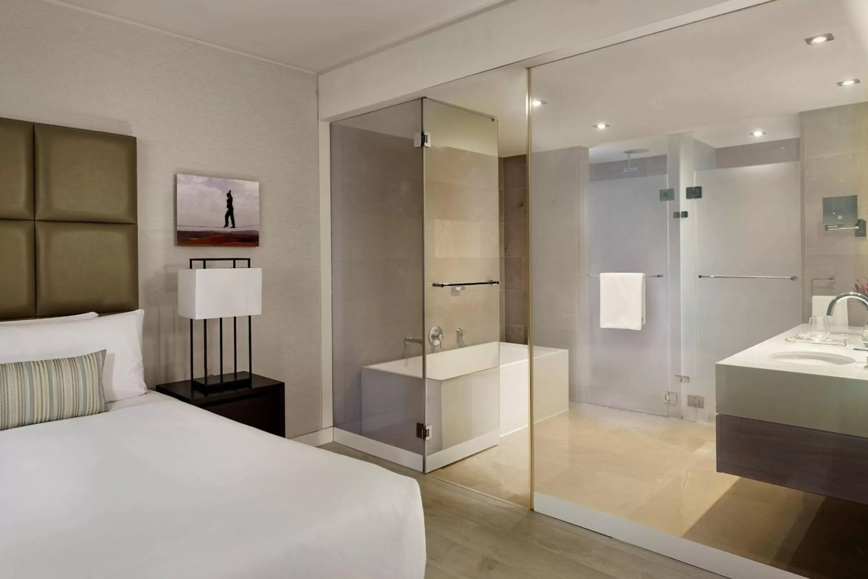 Bedroom, Bathroom in The Ritz-Carlton, Herzliya