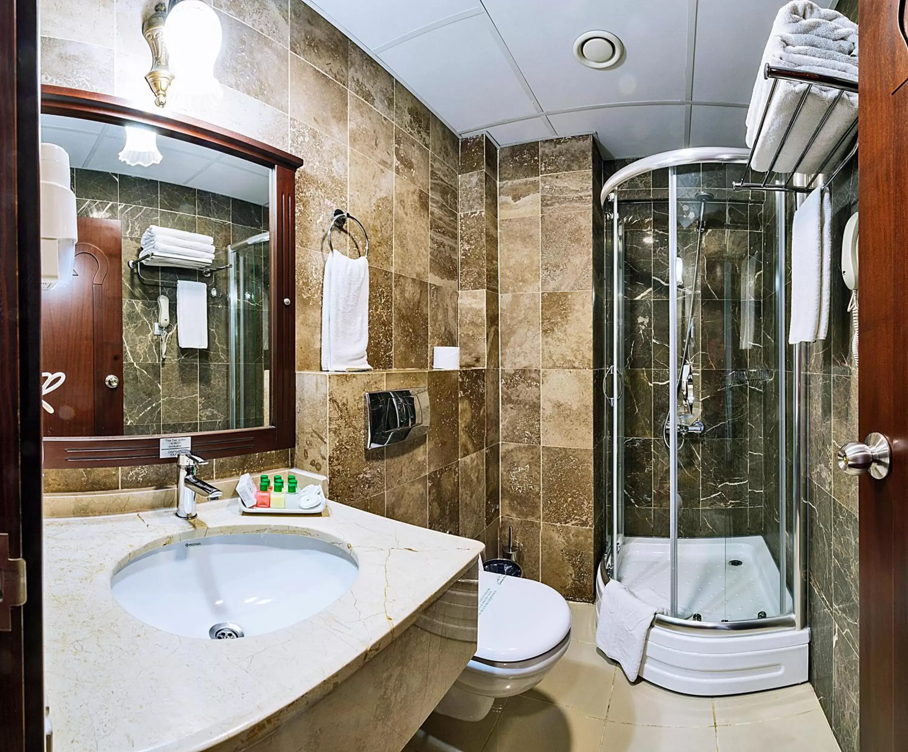 Bathroom in Gülhanepark Hotel & Spa