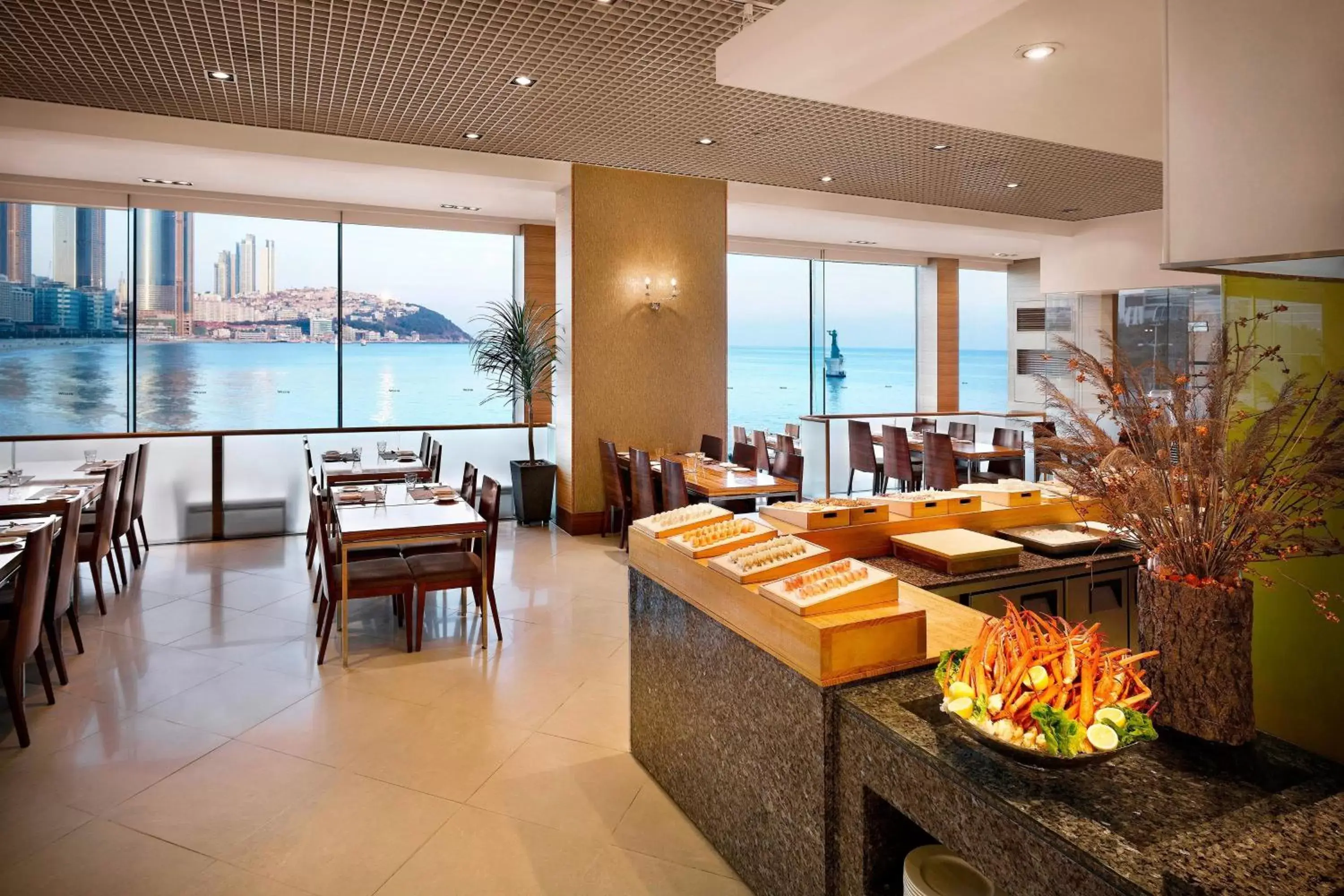 Restaurant/Places to Eat in The Westin Josun Busan