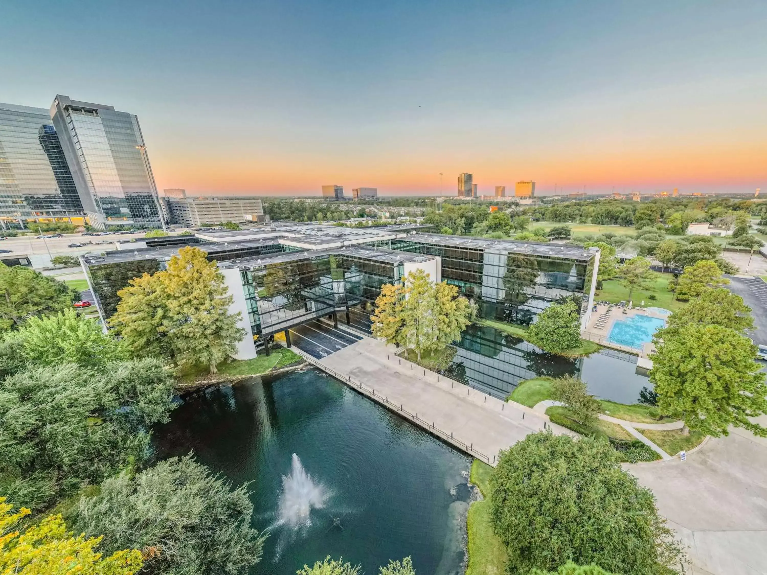 Property building, Bird's-eye View in Hyatt Regency Houston West