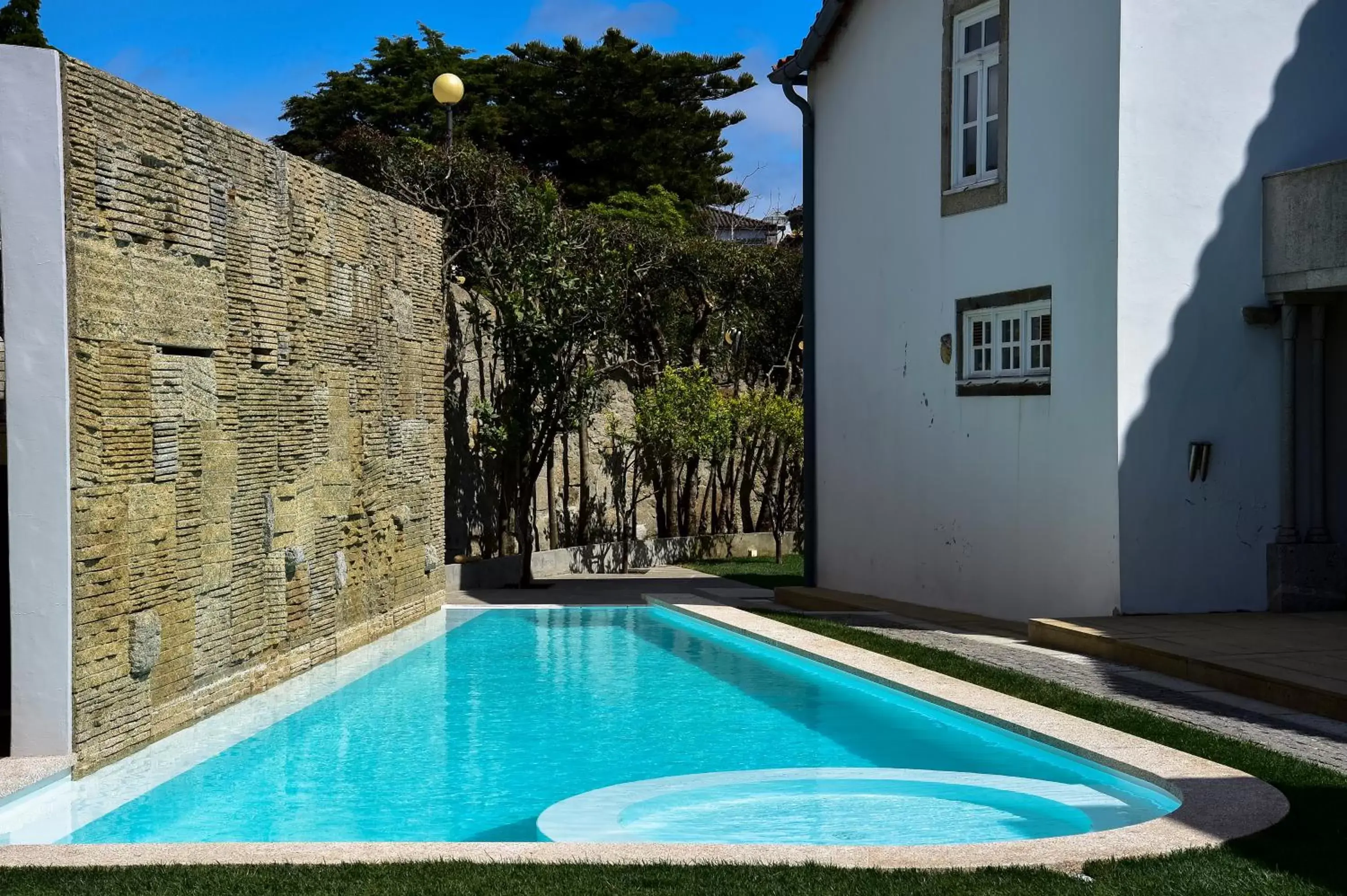 Swimming Pool in Casa Melo Alvim - by Unlock Hotels