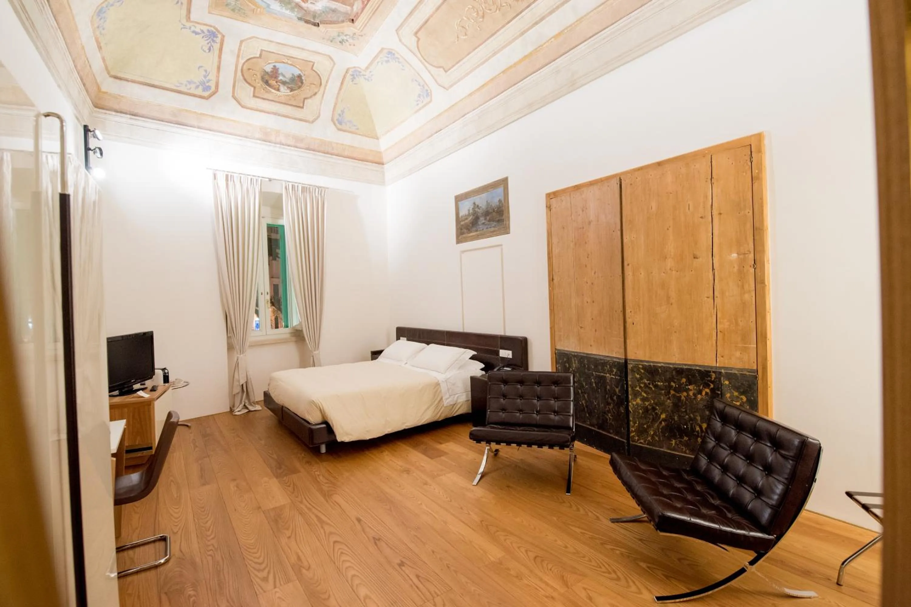 Photo of the whole room, Bed in Dimora Intini