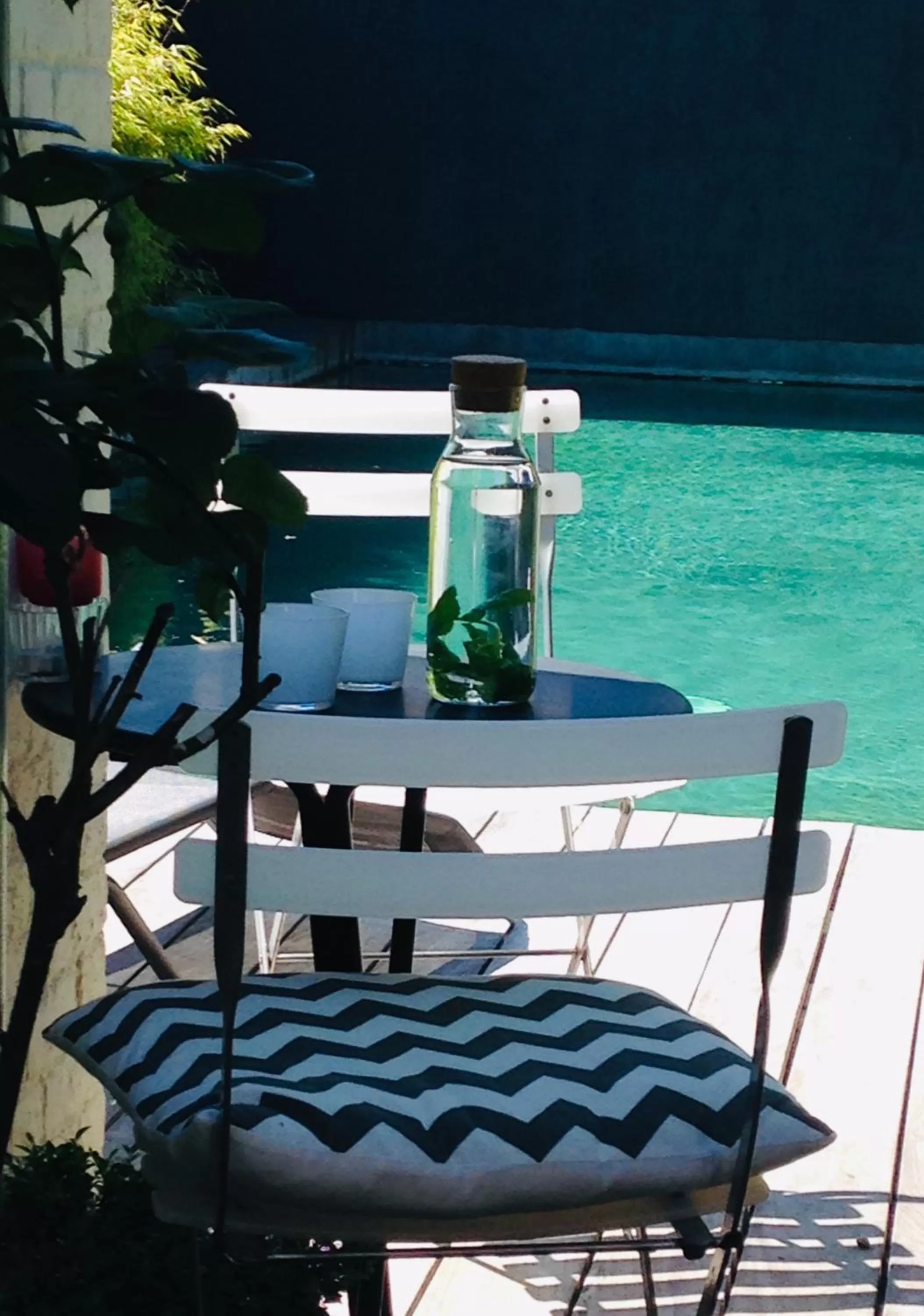 Pool view in B&B La Ruelle