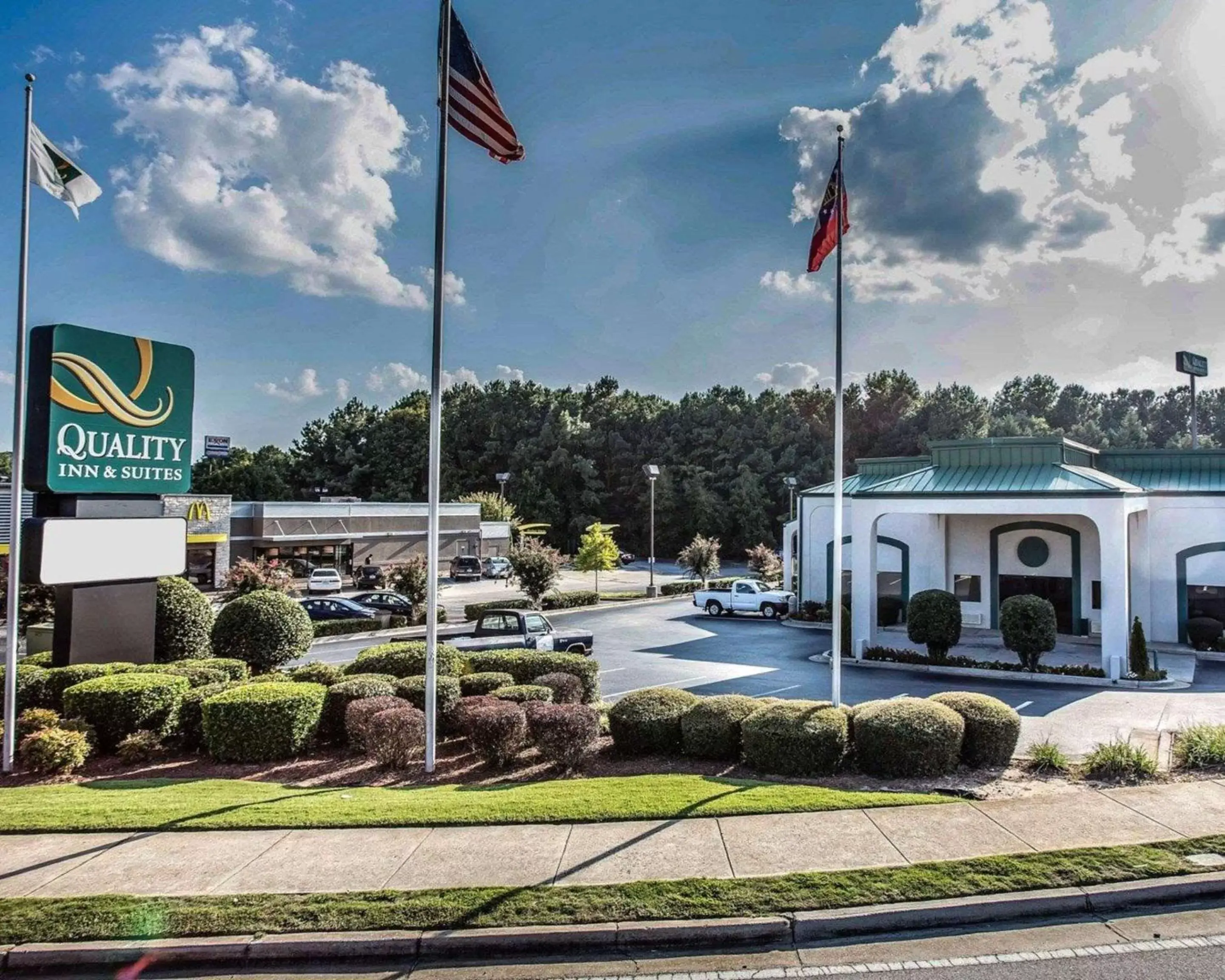 Property building in Quality Inn & Suites Stockbridge Atlanta South I-75 Property building in Quality Inn & Suites Stockbridge Atlanta South I-75