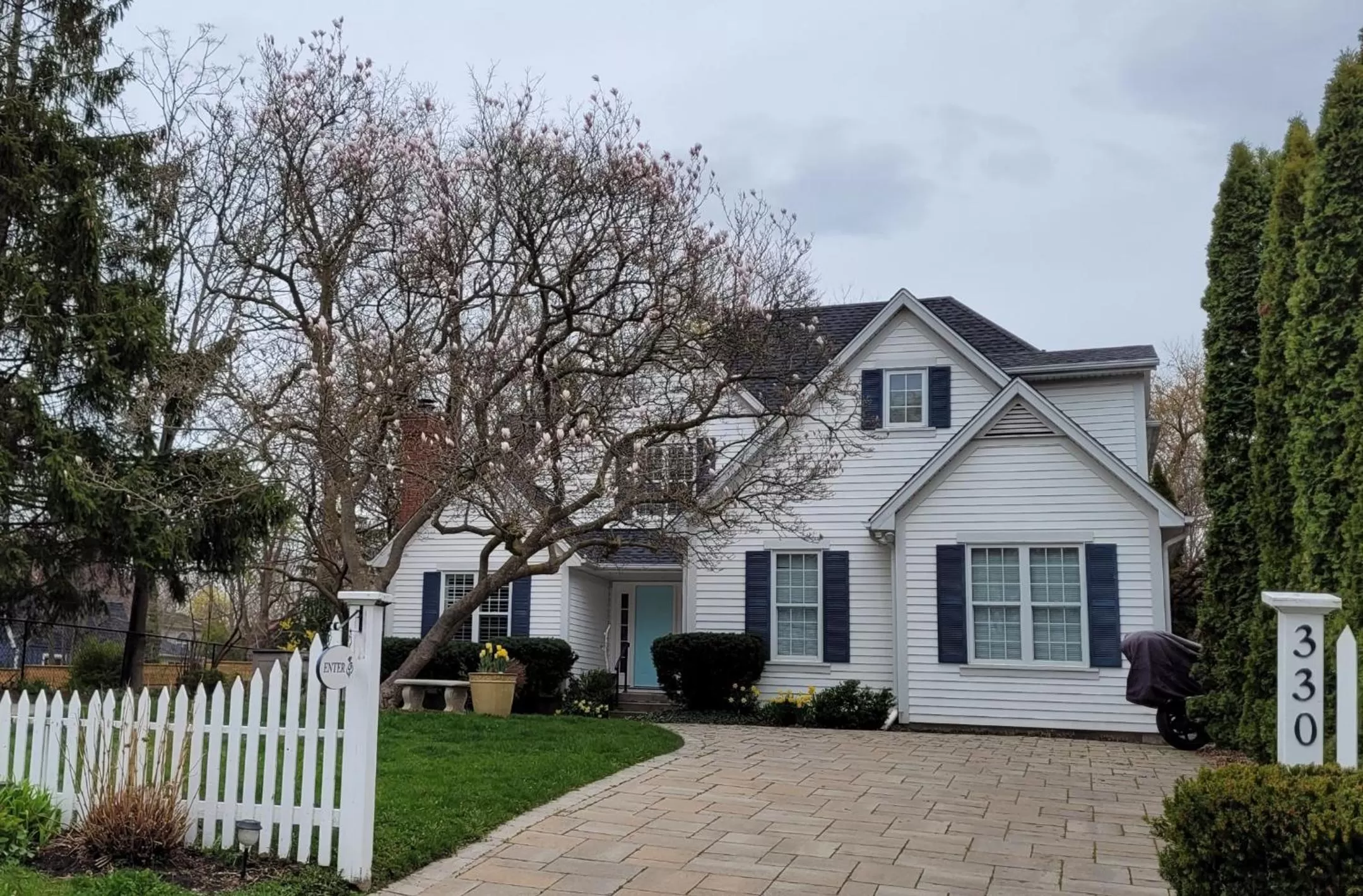 Property Building in La Maison de Sophie