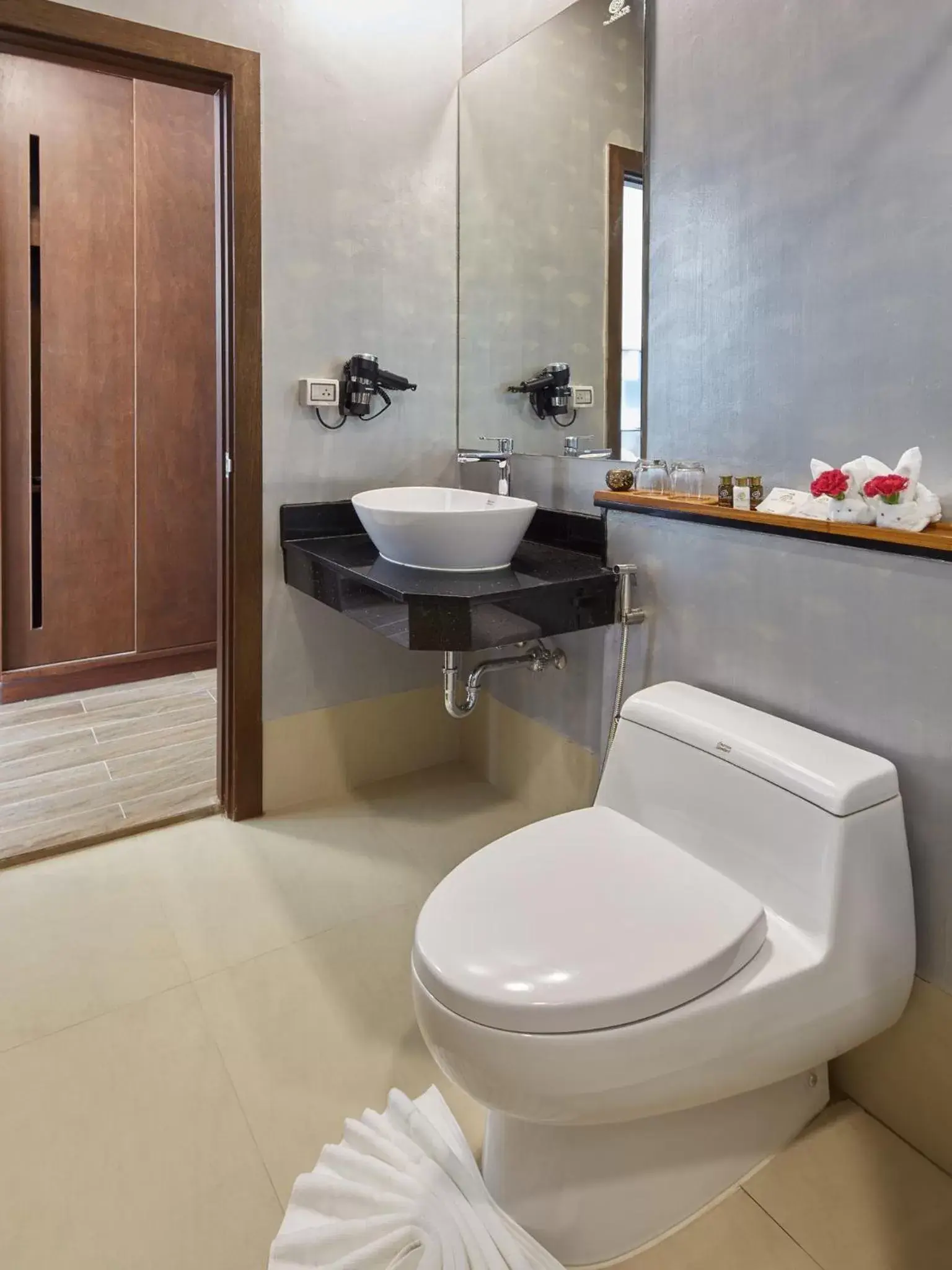 Toilet, Bathroom in The Agate Pattaya Boutique Resort