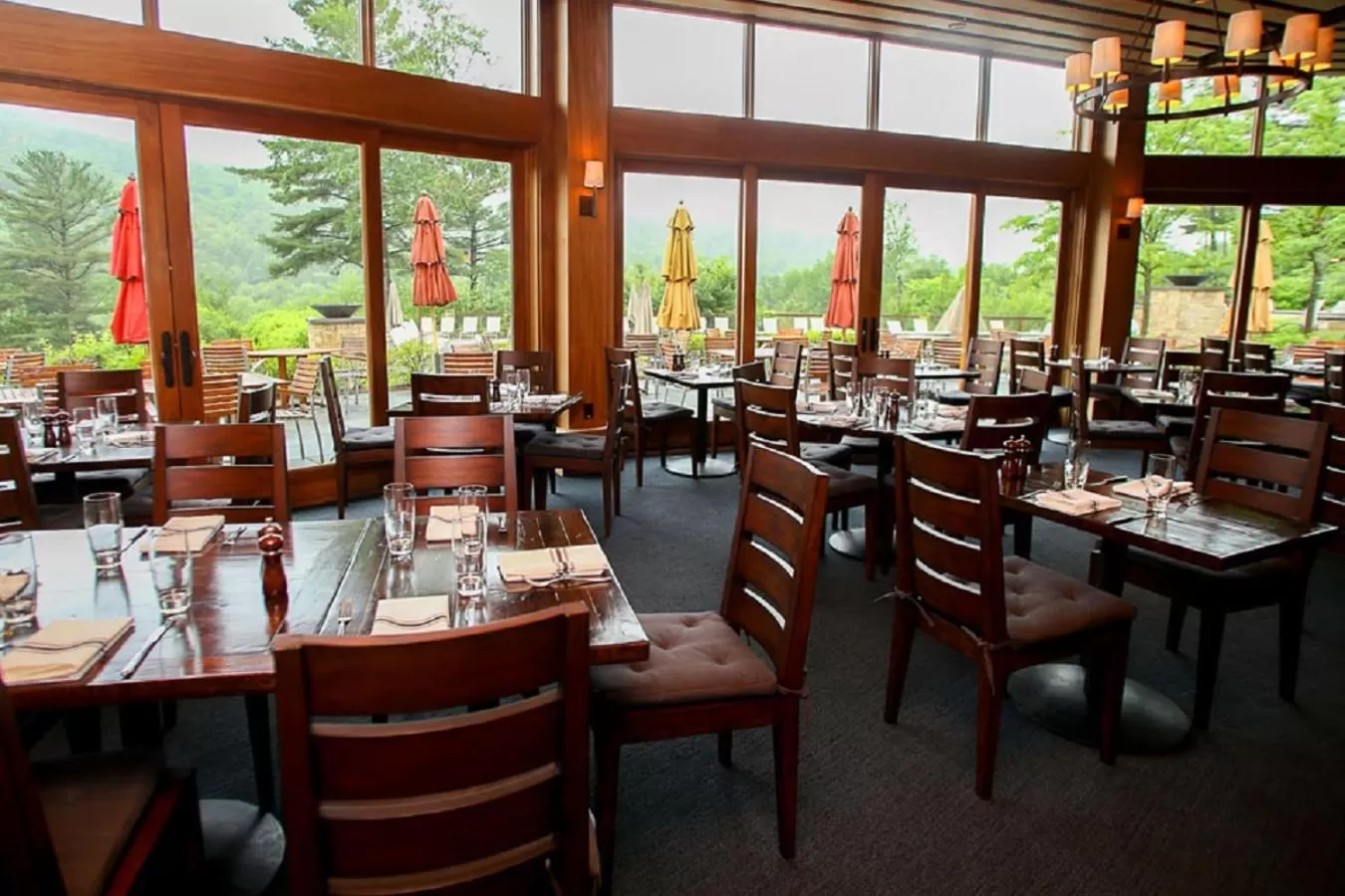 Restaurant/places to eat in Topnotch Resort