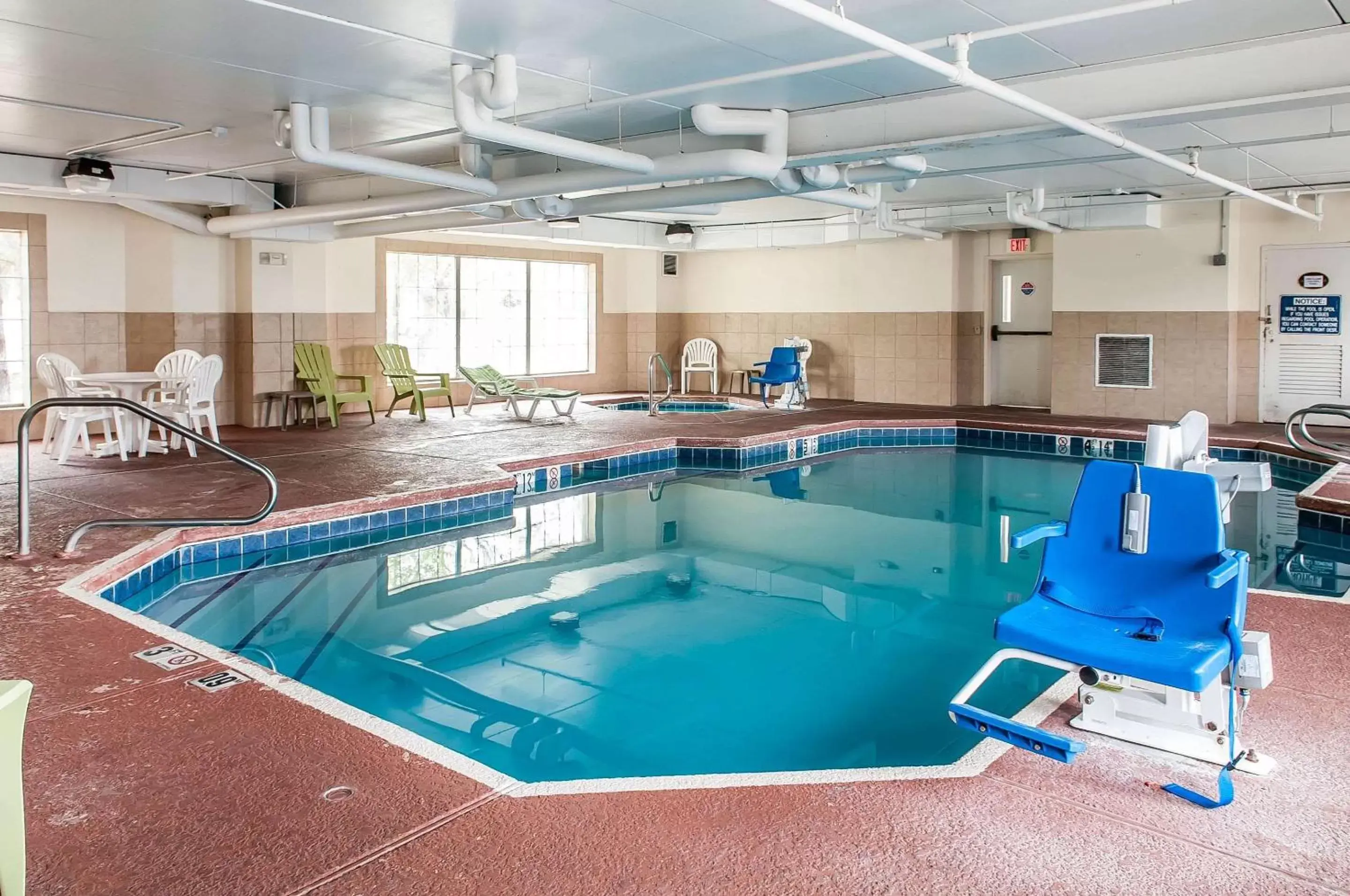 On site, Swimming Pool in Sleep Inn Albuquerque Airport