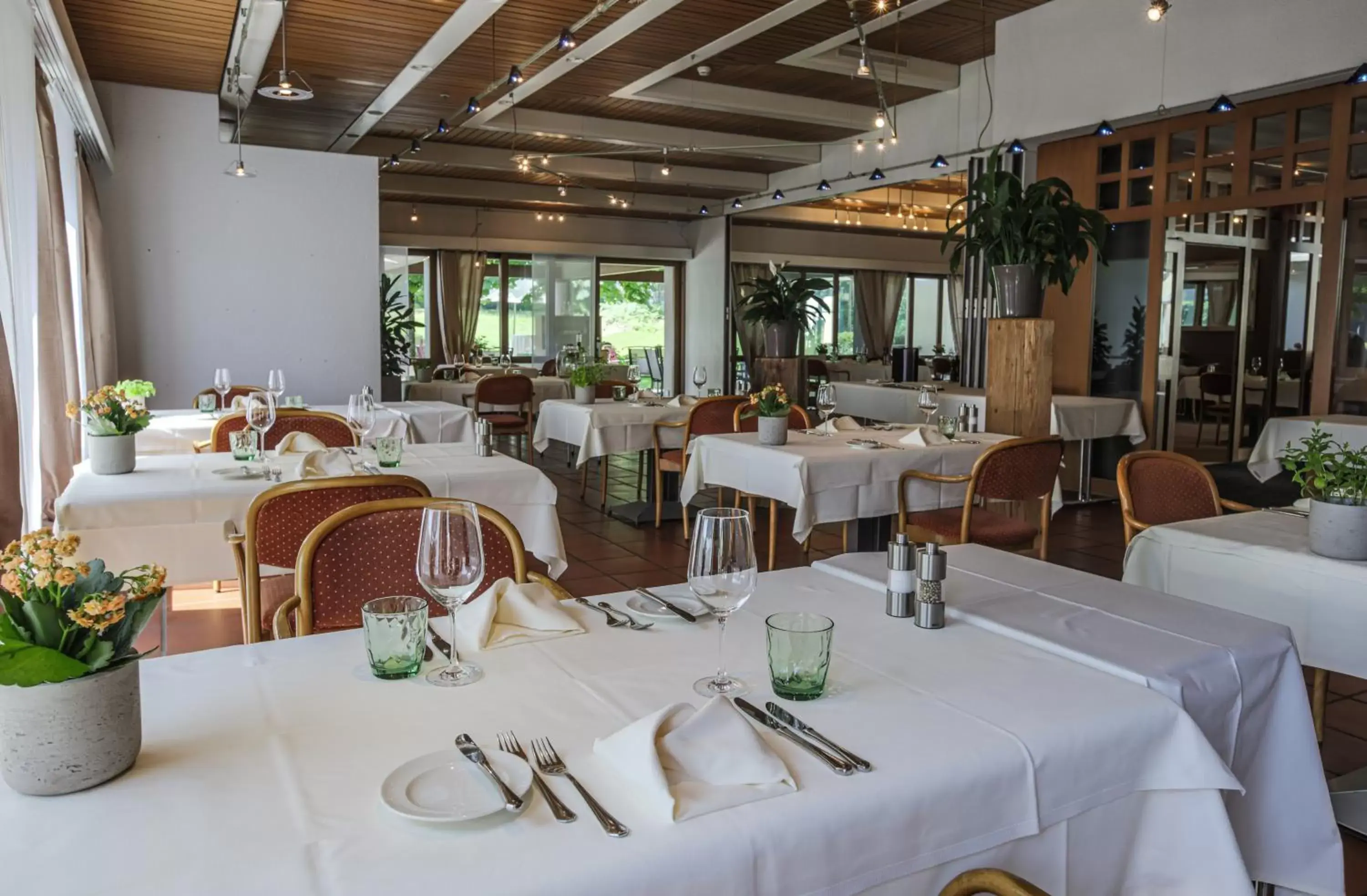 Restaurant/Places to Eat in Hotel Restaurant Seegarten