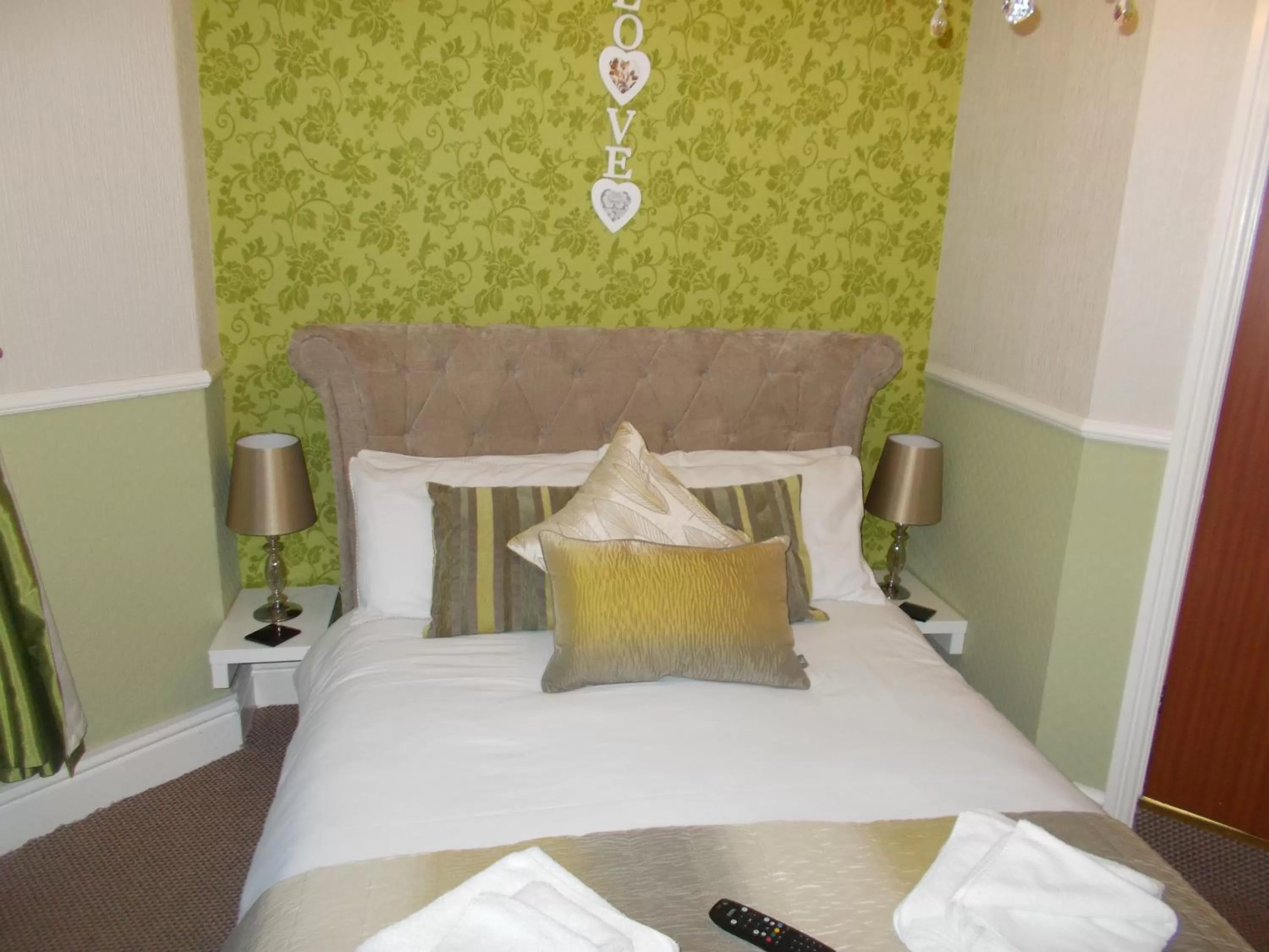 Double Room in Delamere Hotel