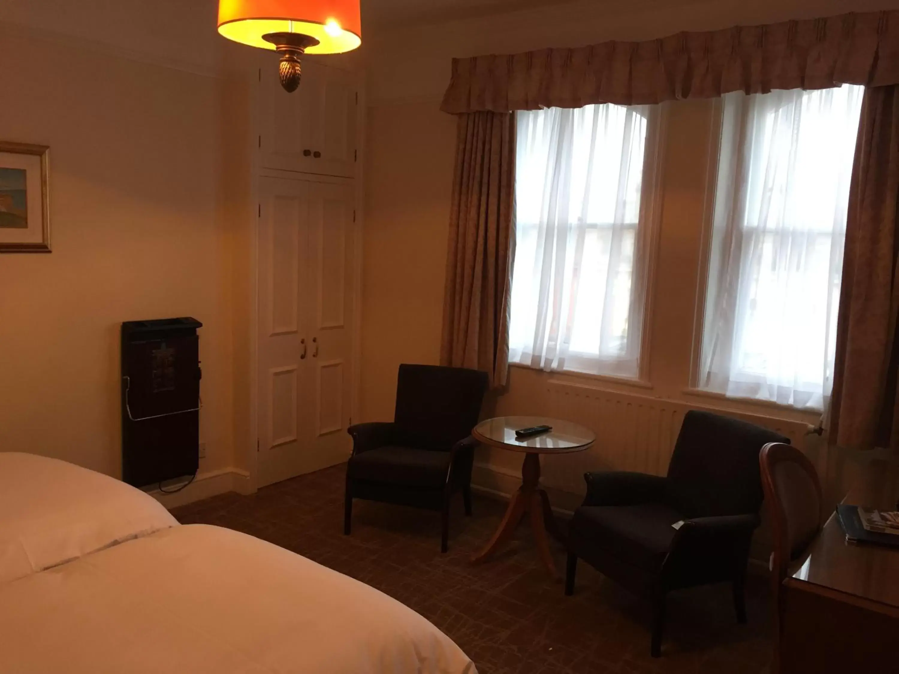 Bedroom, Seating Area in Best Western Clifton Hotel- One of the best coastal views in Folkestone