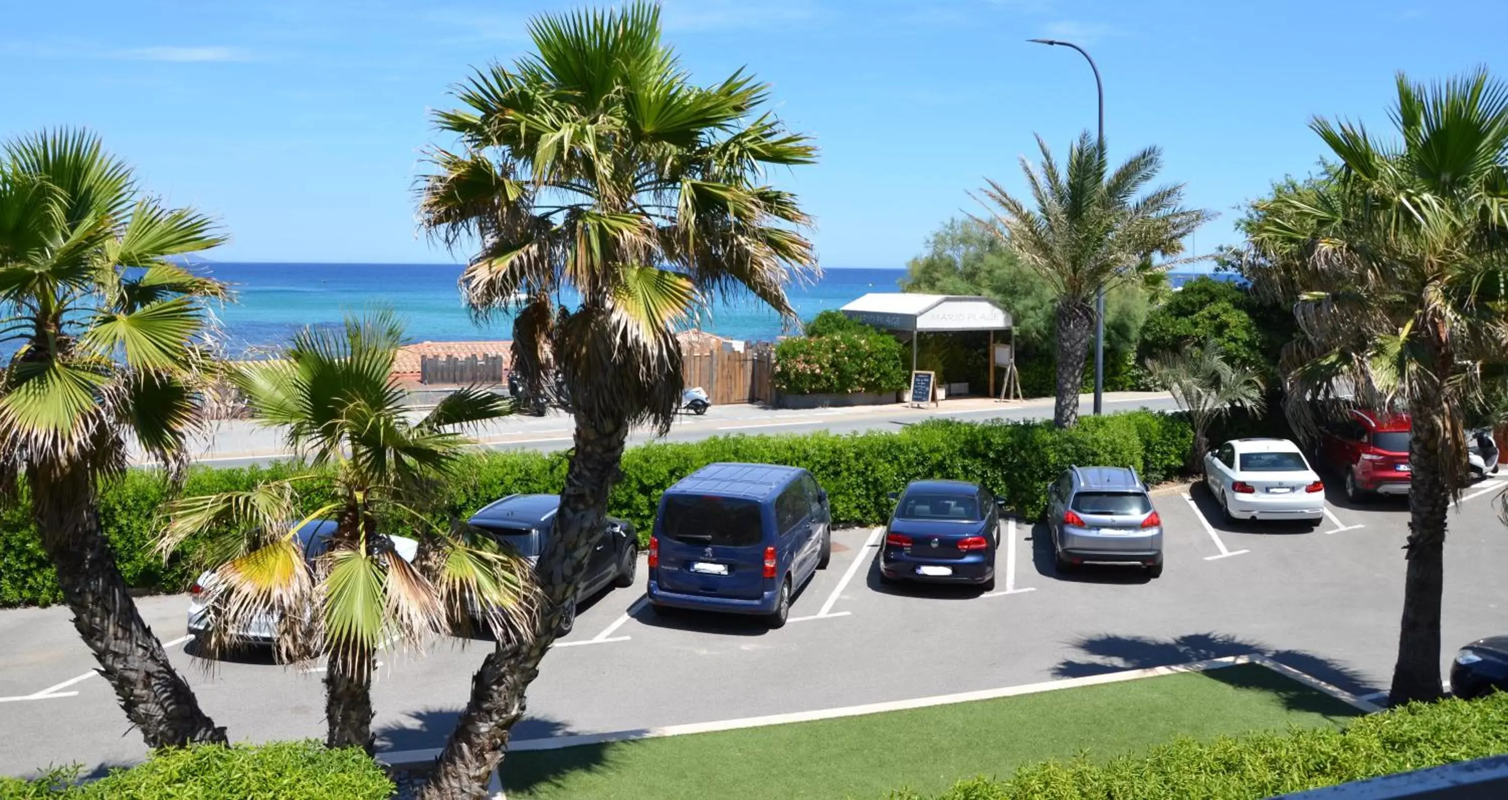 Parking in Hôtel La Plage