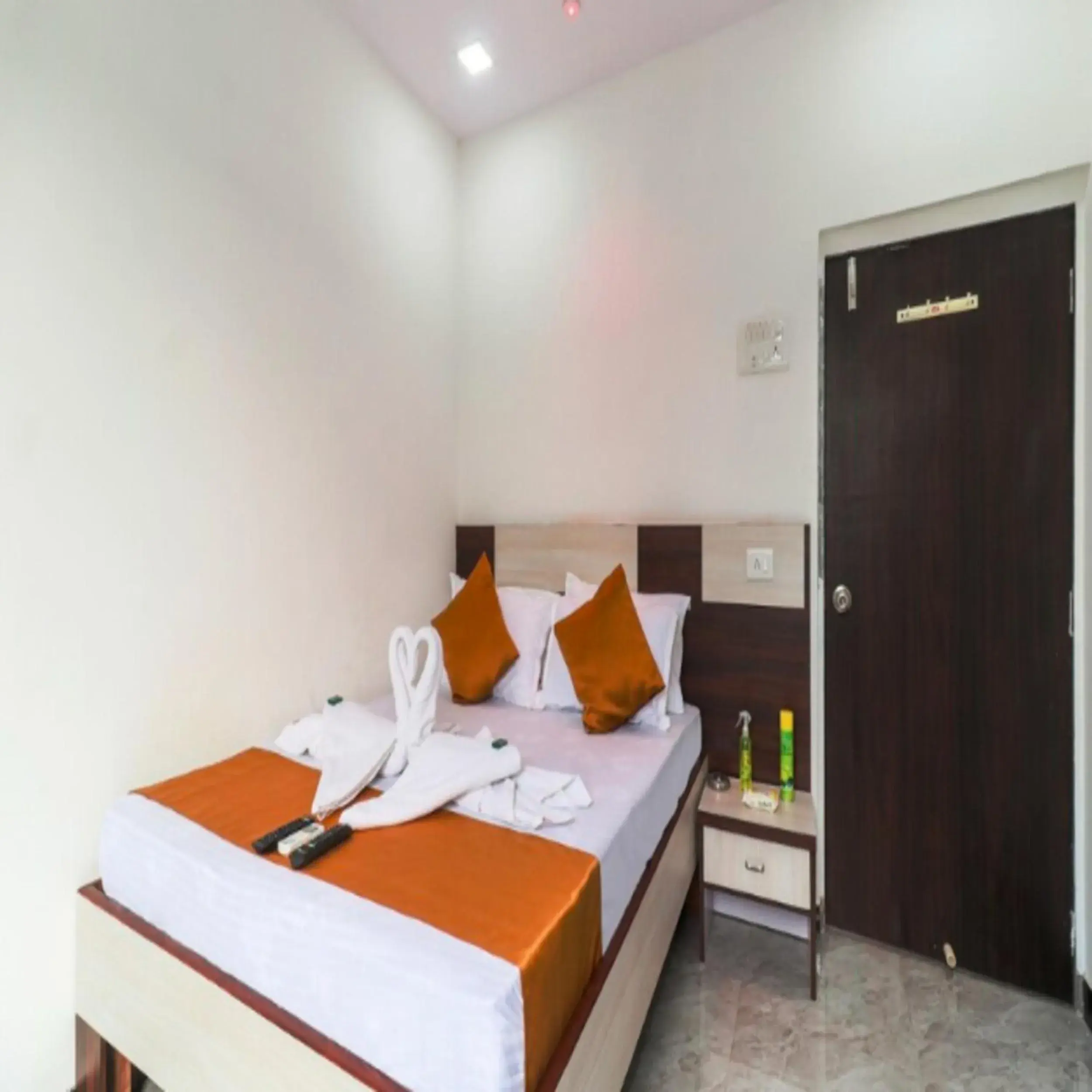 Bed in Hotel Siddhi Inn Lodging - Navi Mumbai