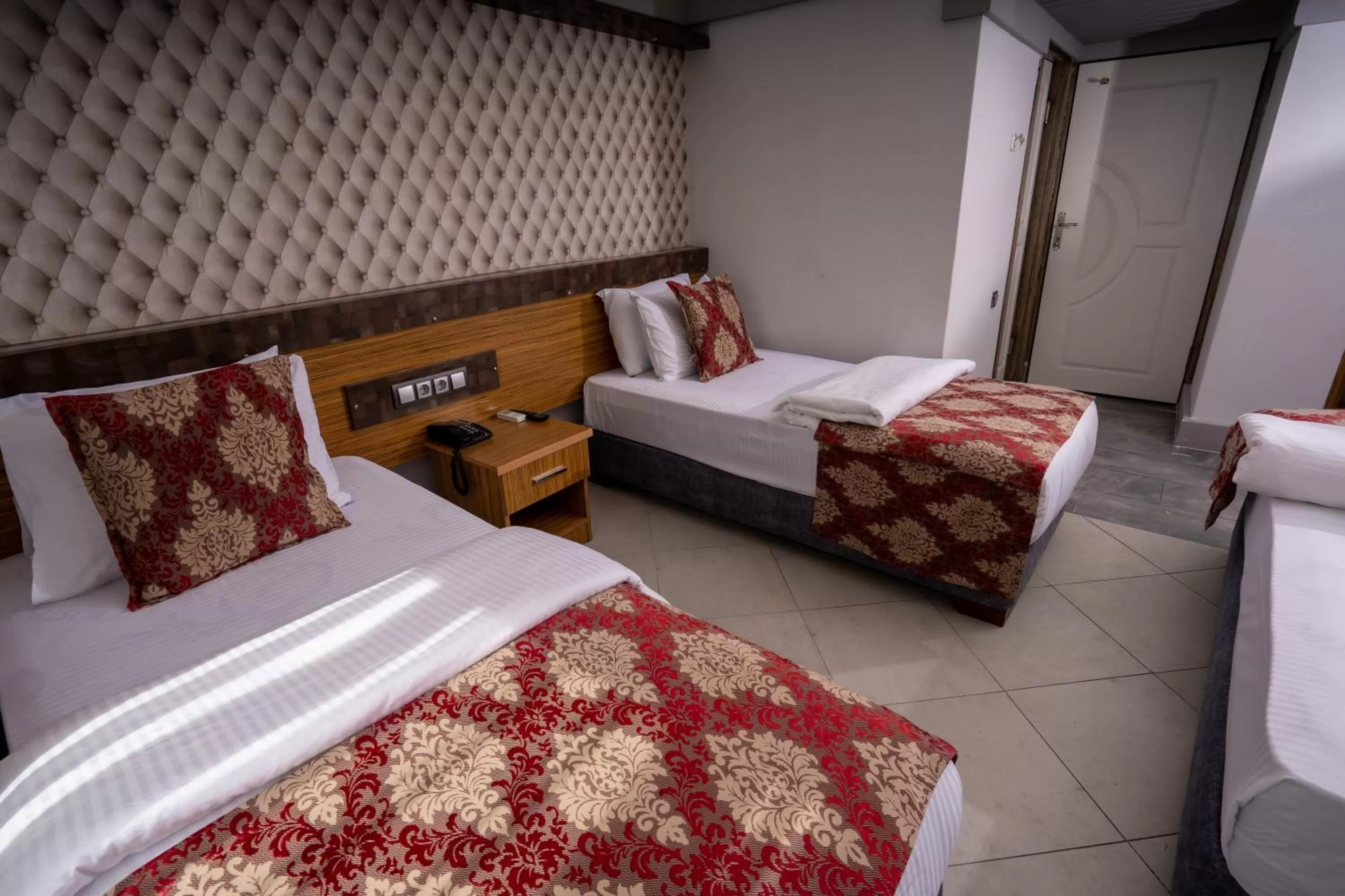 Bedroom, Bed in Mevre Hotel