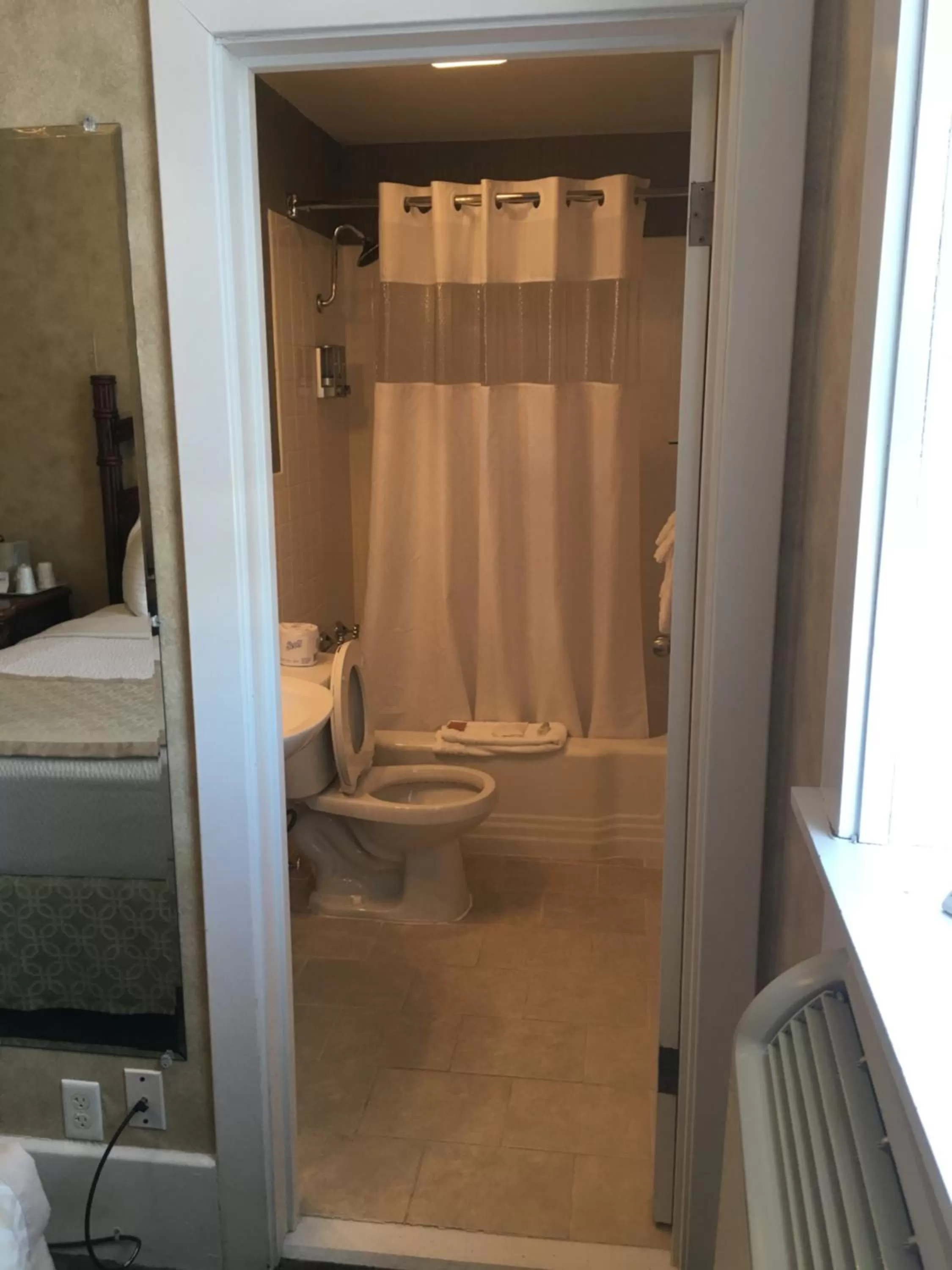 Bathroom in The Island House Hotel