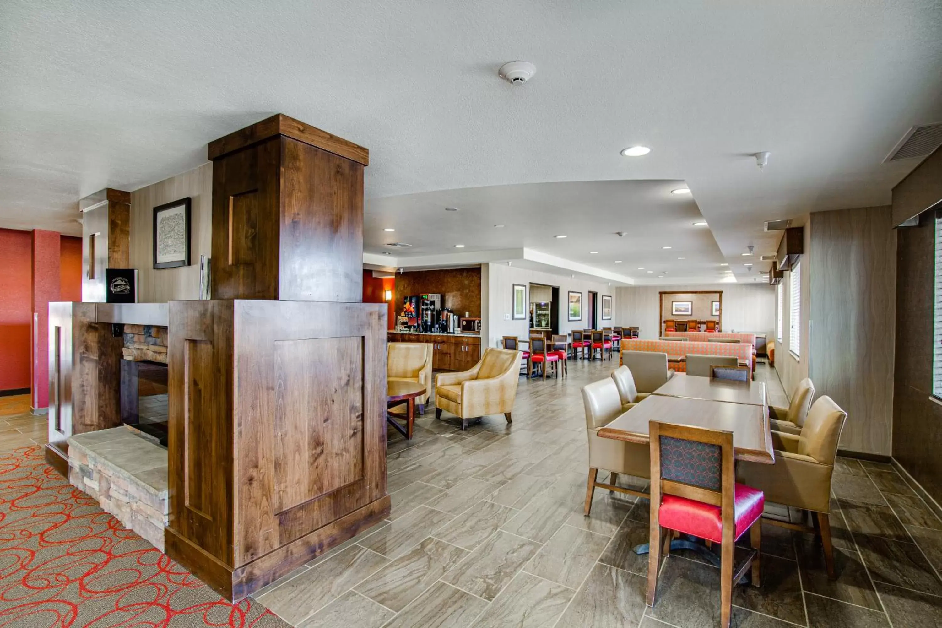 Lobby or reception, Restaurant/Places to Eat in Inn at Hunters Run