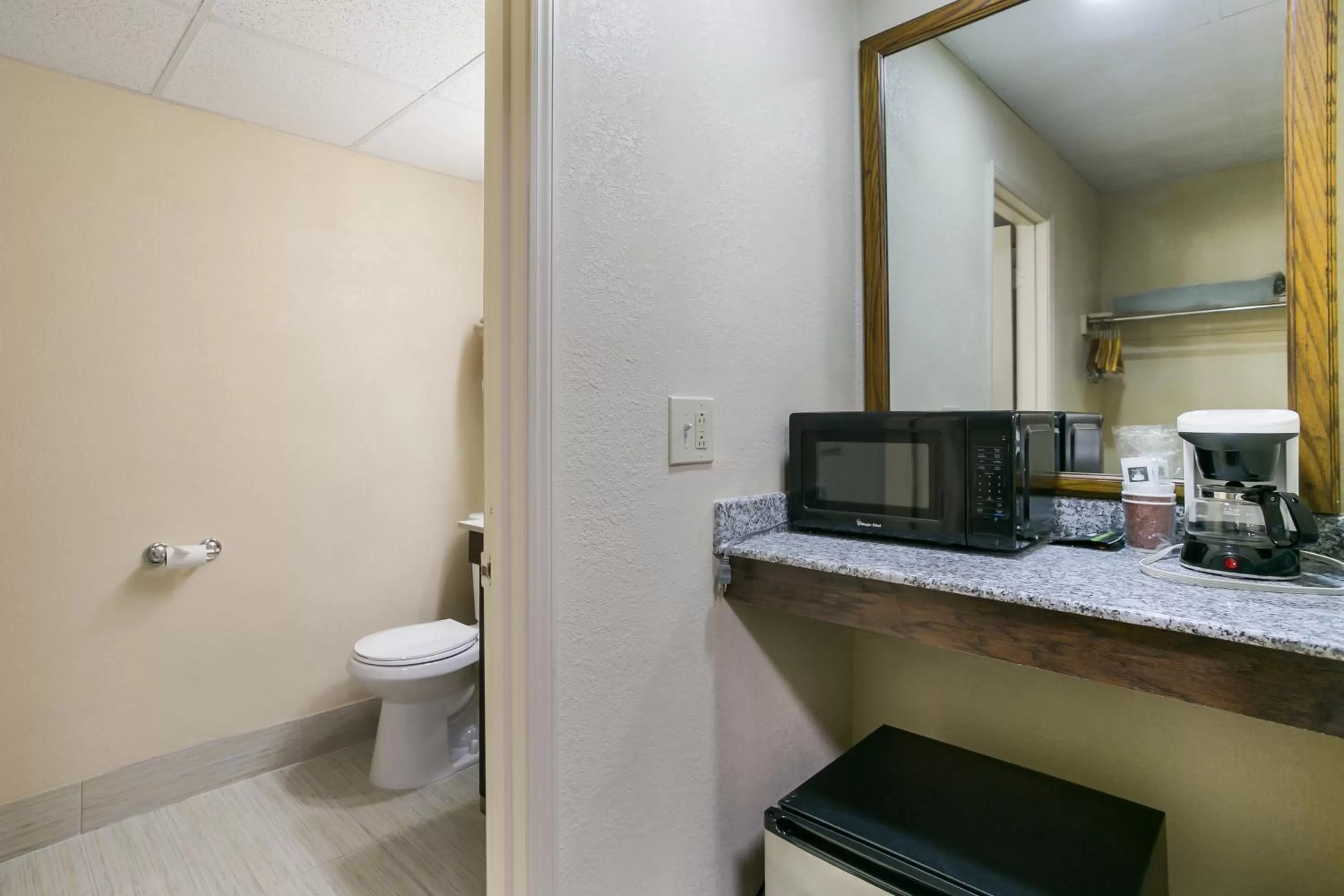 minibar in Eisenhower Hotel and Conference Center