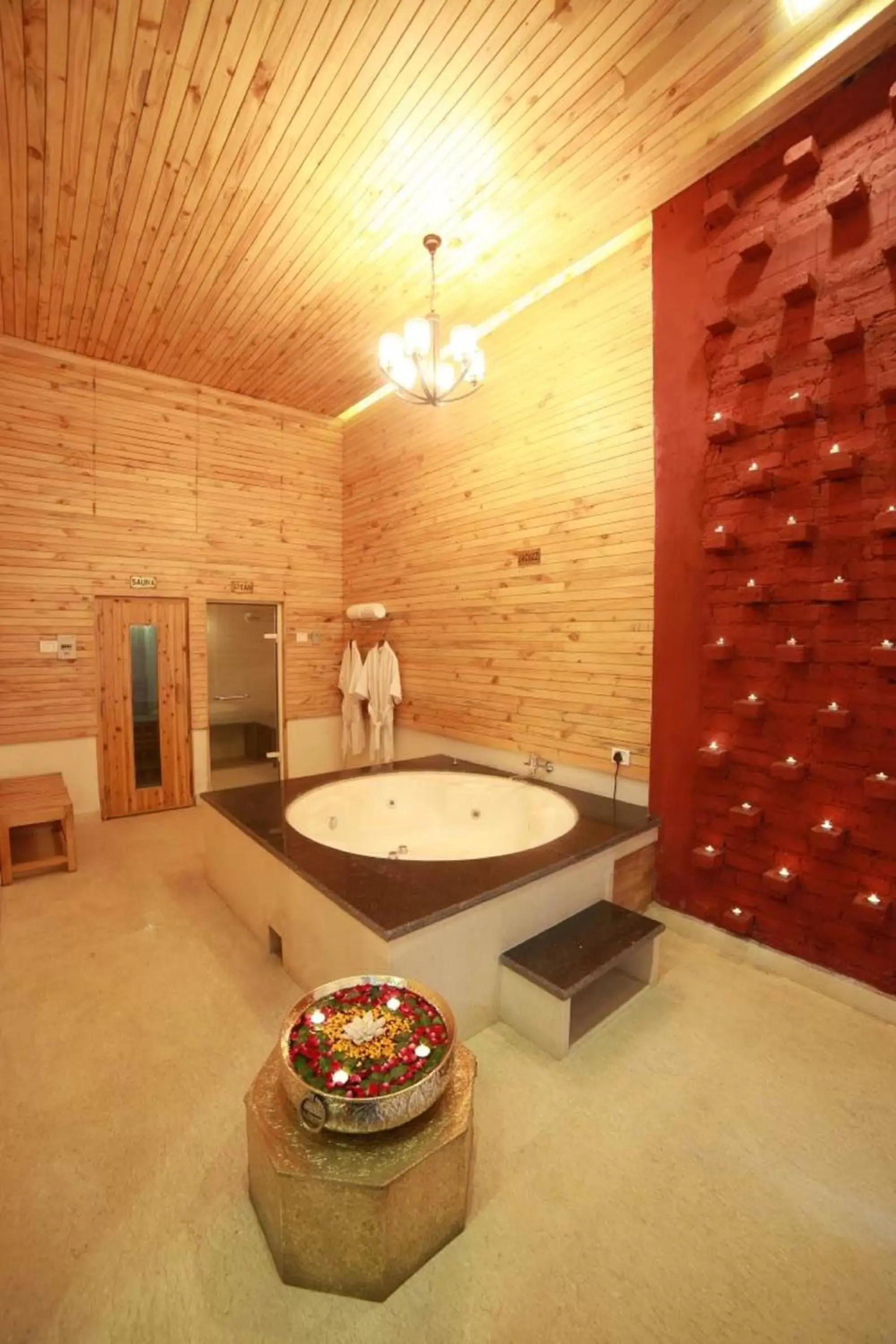 Hot Tub, Bathroom in The Manali Inn