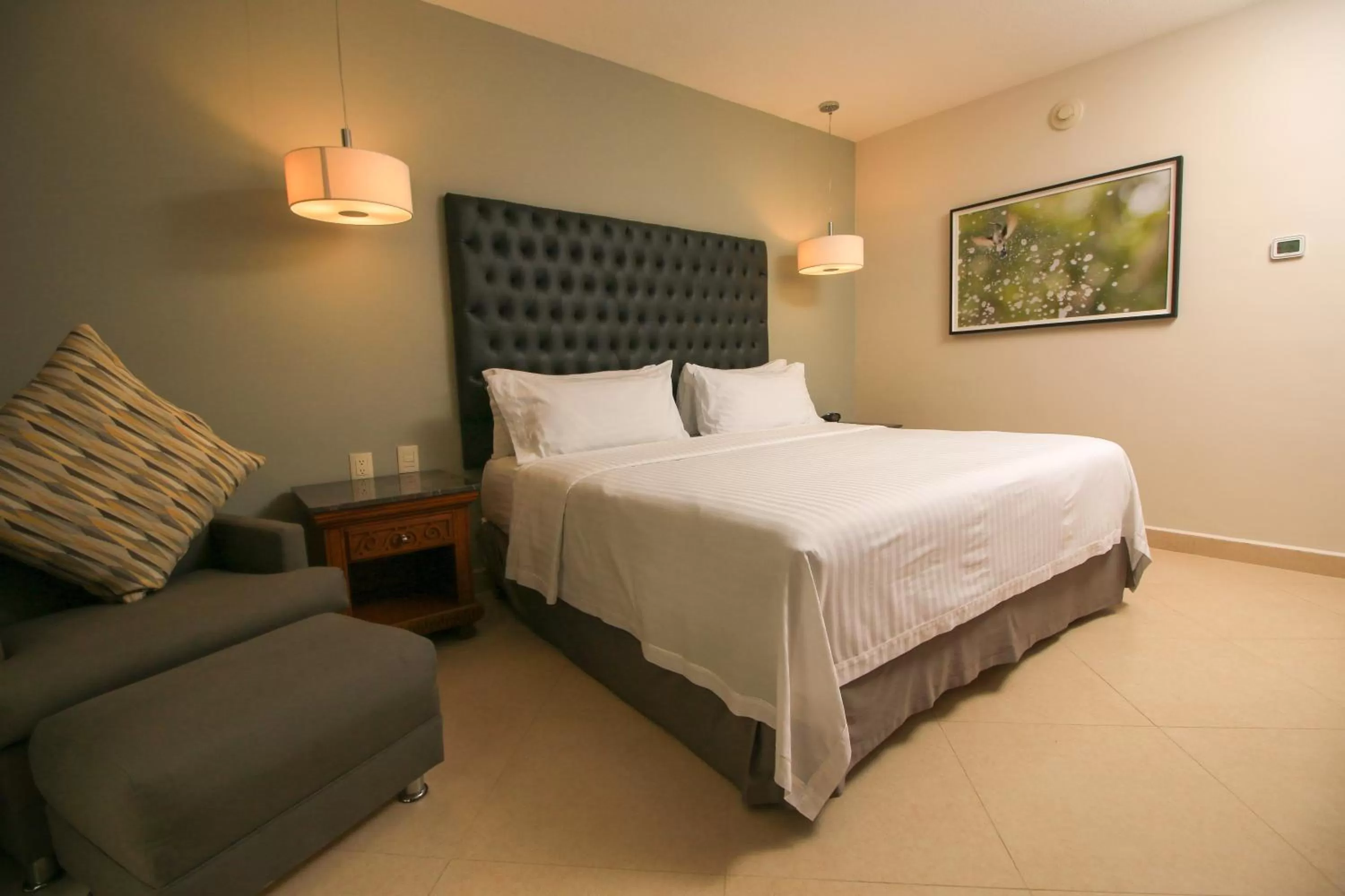 Photo of the whole room, Bed in Holiday Inn Tuxtla Gutierrez by IHG