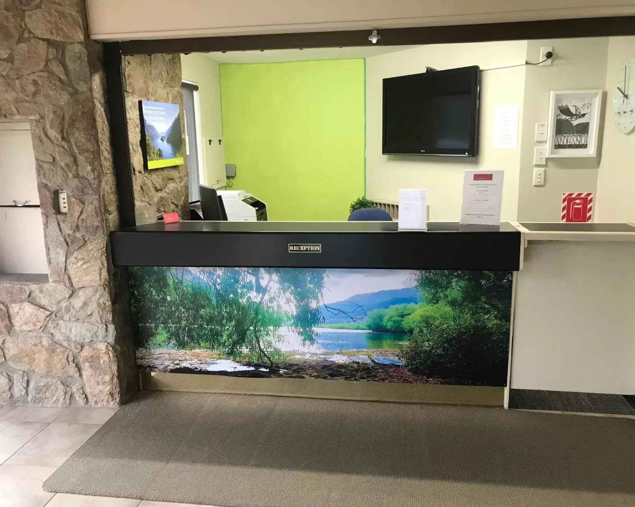 Lobby or reception, TV/Entertainment Center in Earnslaw Lodge