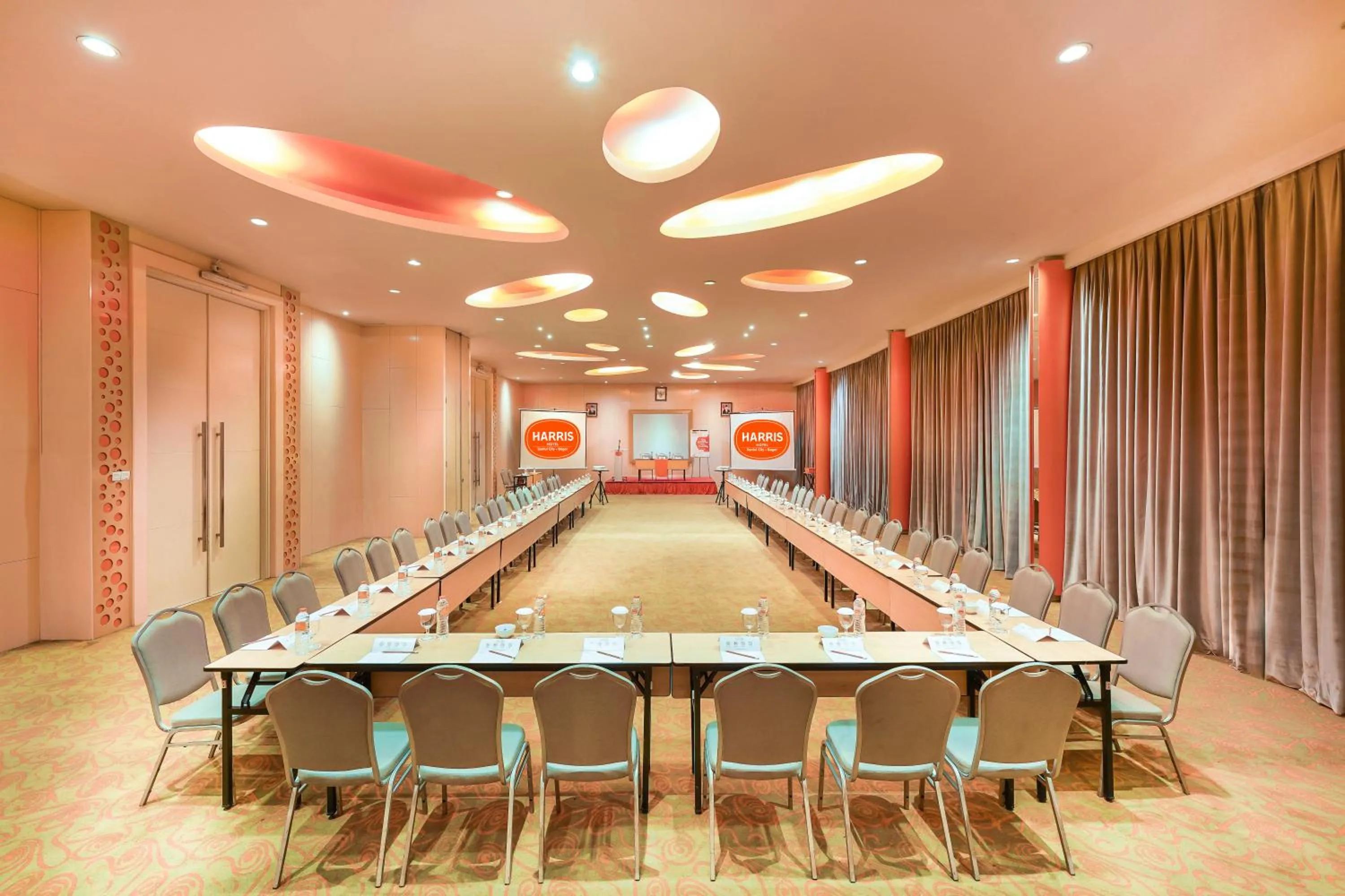 Banquet/Function facilities in HARRIS Hotel Sentul City Bogor