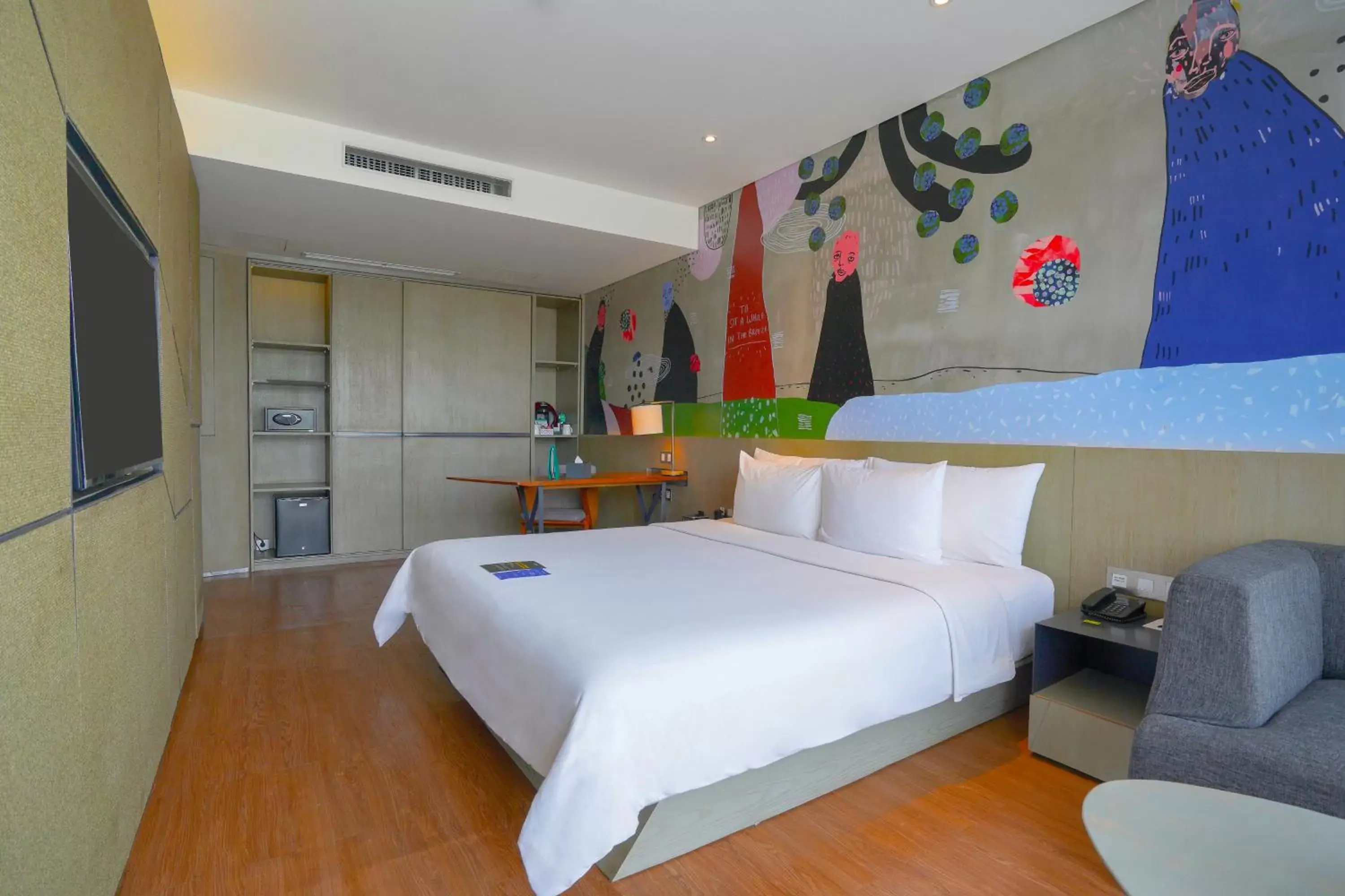 Bed in ARTOTEL Sanur Bali