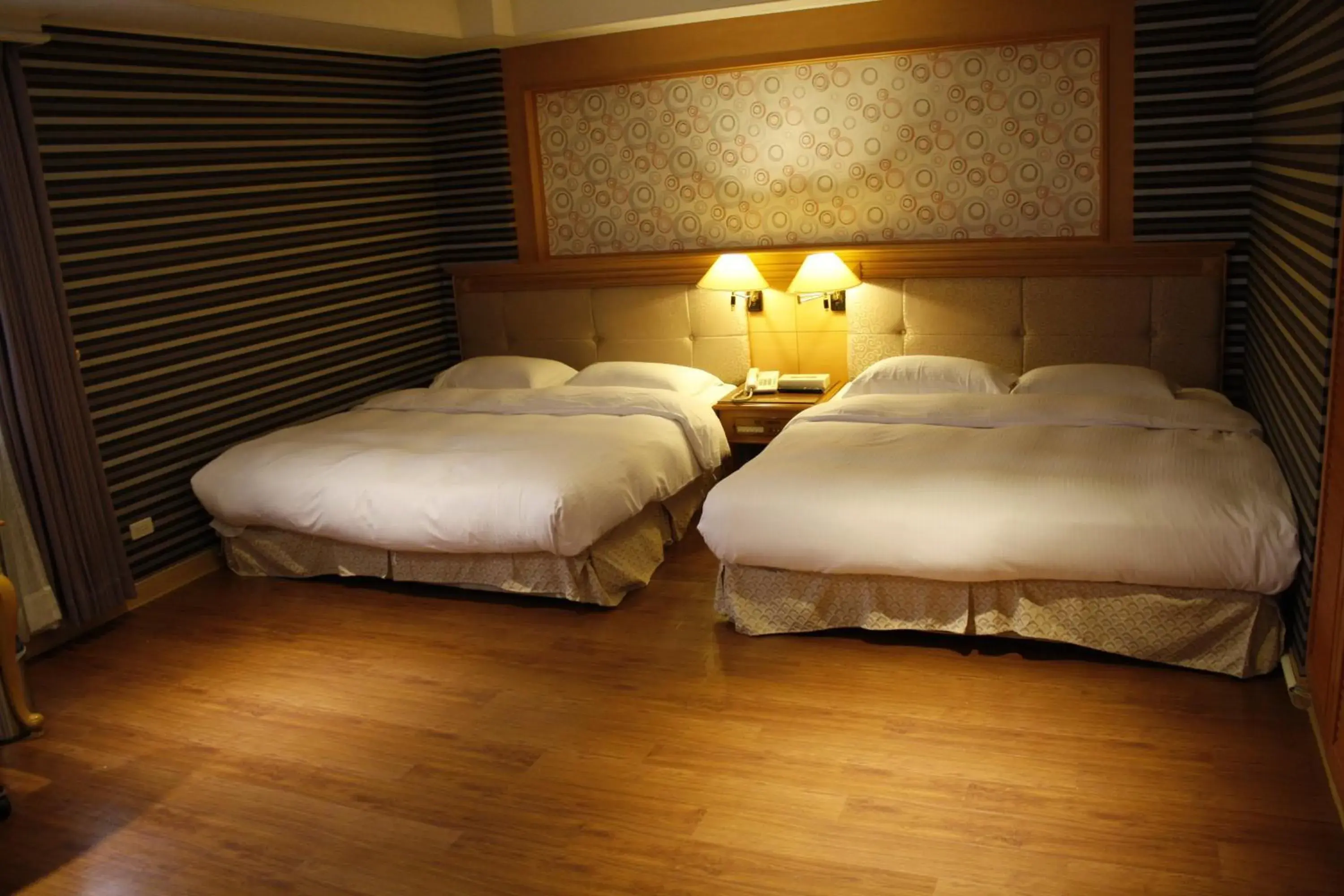 bunk bed, Bed in European Castle Hotel