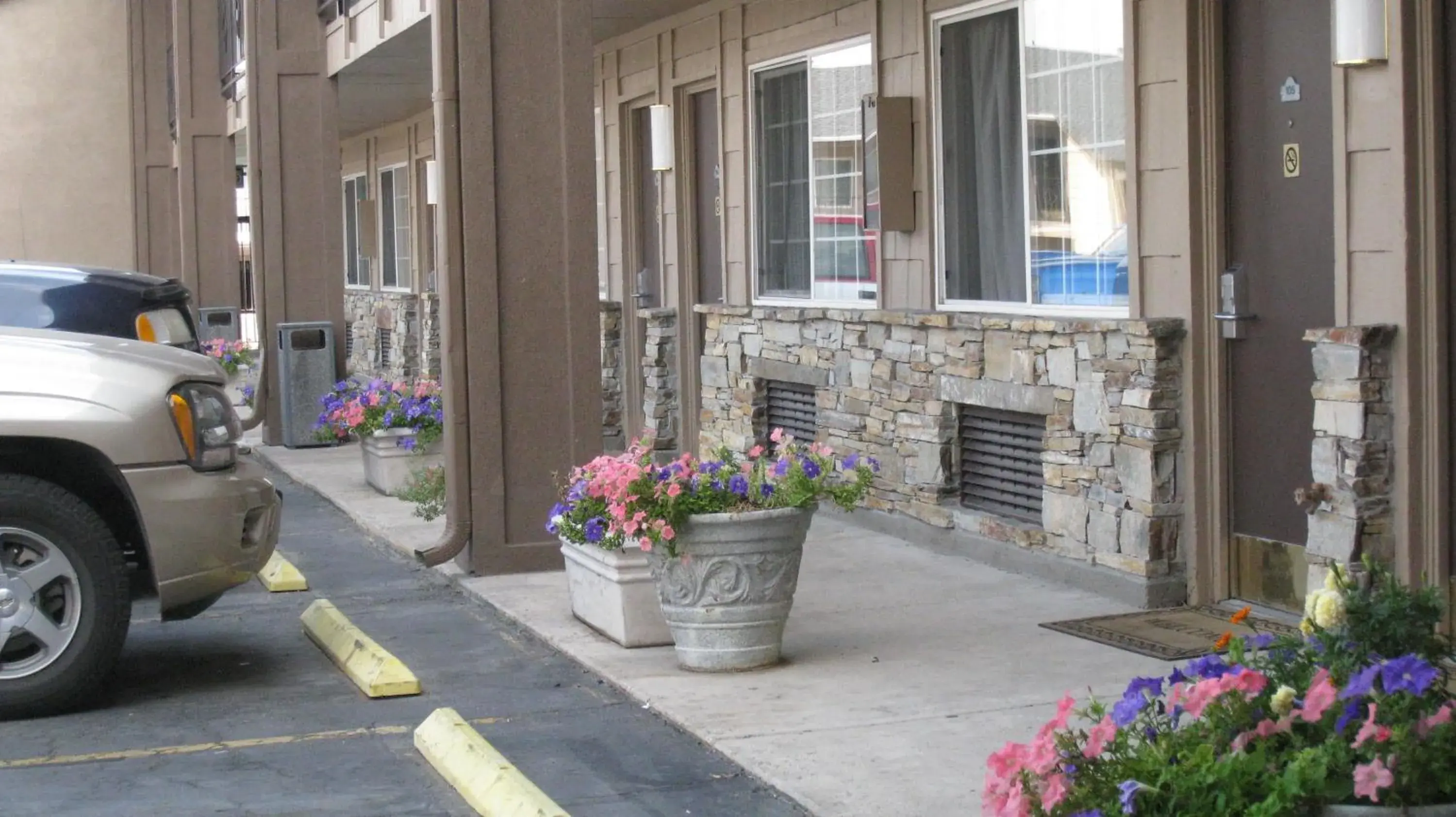 Facade/entrance in Discovery Inn Facade/entrance in Discovery Inn