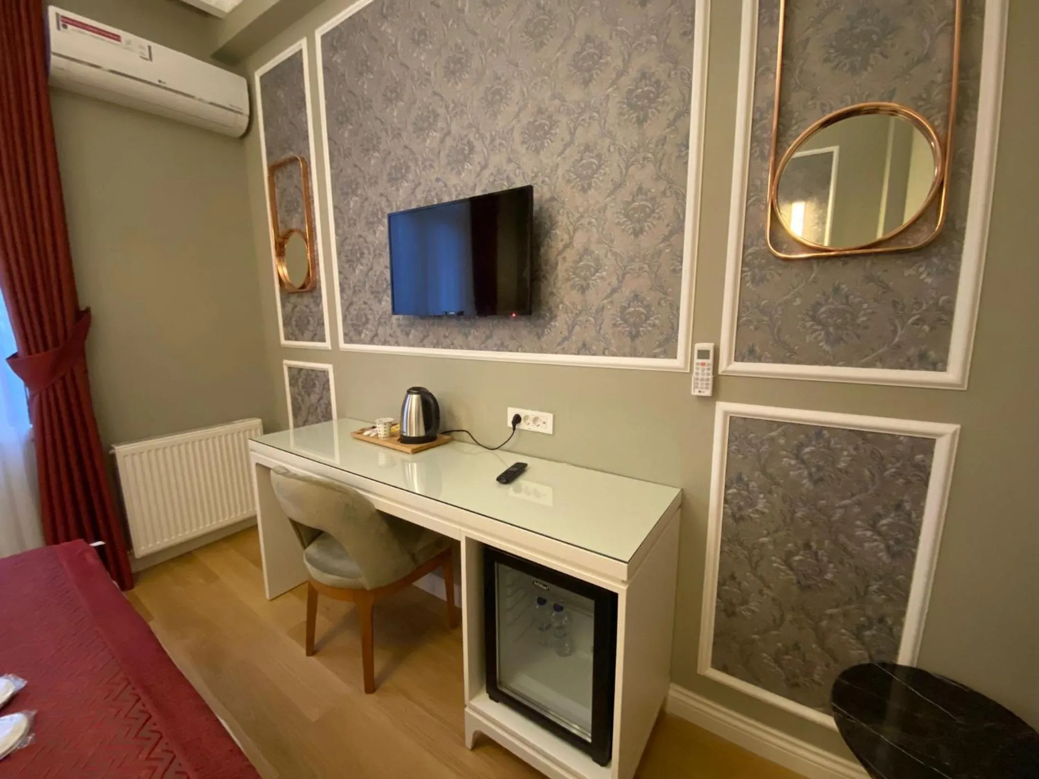 Kitchen or kitchenette in Triada Hotel Taksim - Special Category