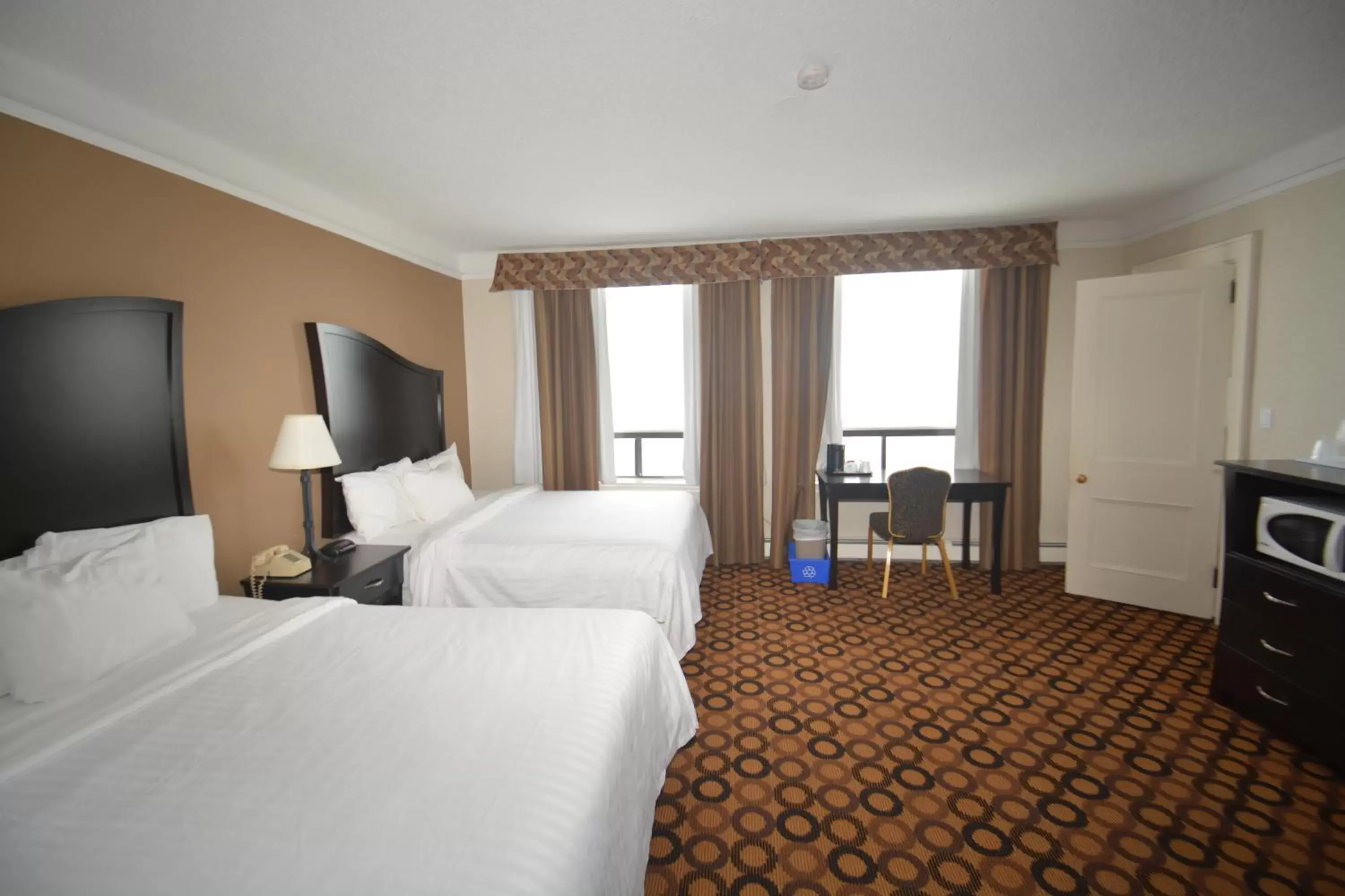 Photo of the whole room in Prince Arthur Waterfront Hotel & Suites