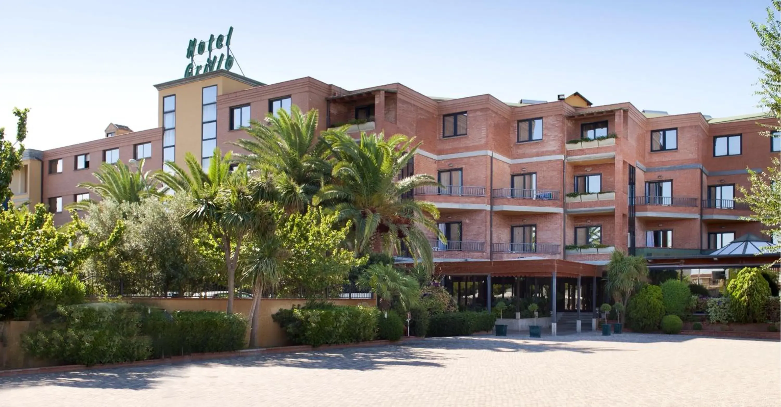 Facade/entrance, Property Building in Hotel Grillo