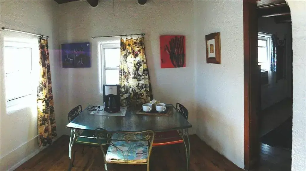 Dining Area in Pelican Spa