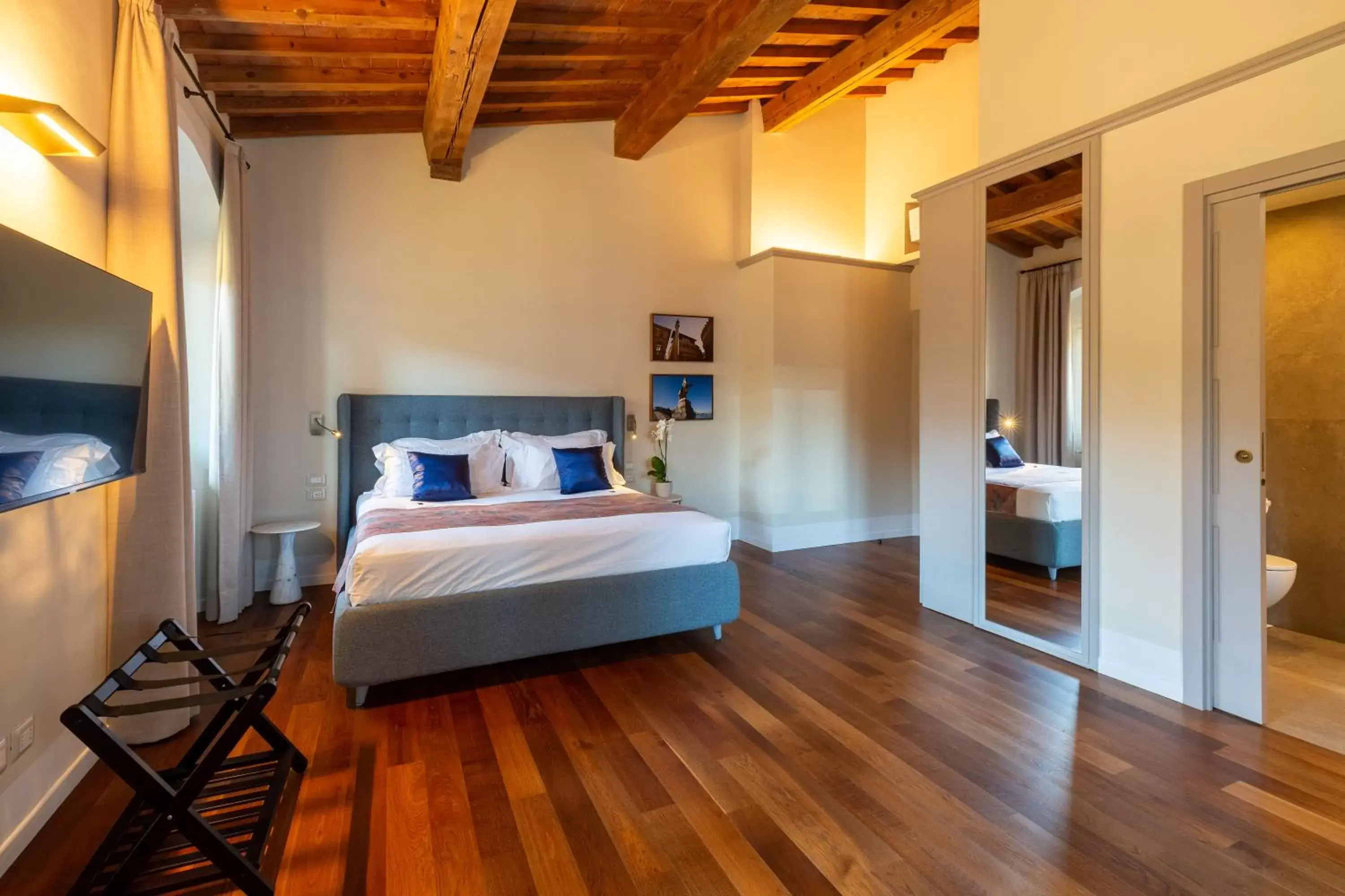 Bedroom, Bed in Dimora Le Torri - Boutique Luxury Suites in Florence Historic Centre - Adults Only
