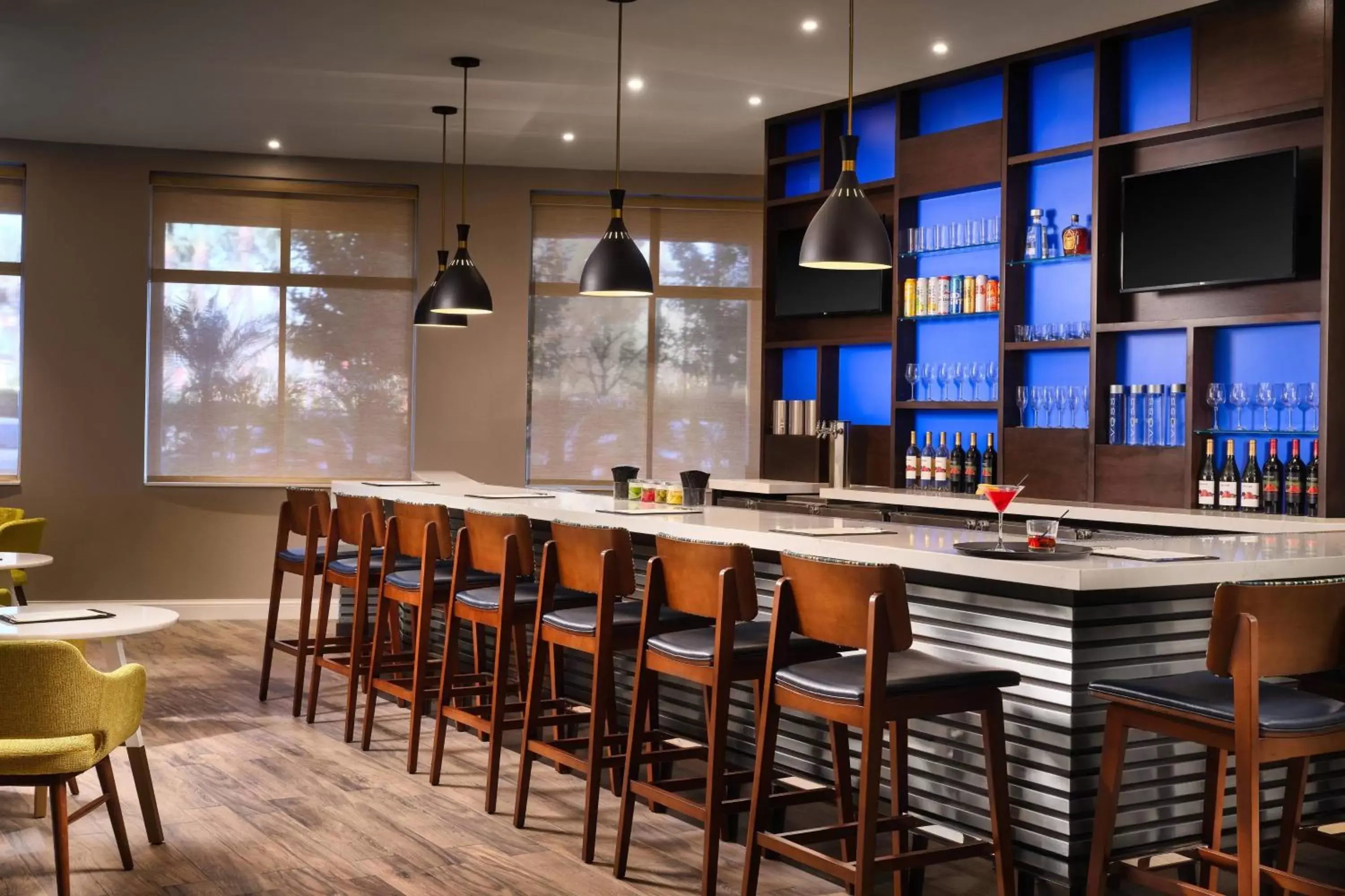 Restaurant/places to eat, Lounge/Bar in Residence Inn by Marriott Anaheim Resort Area/Garden Grove