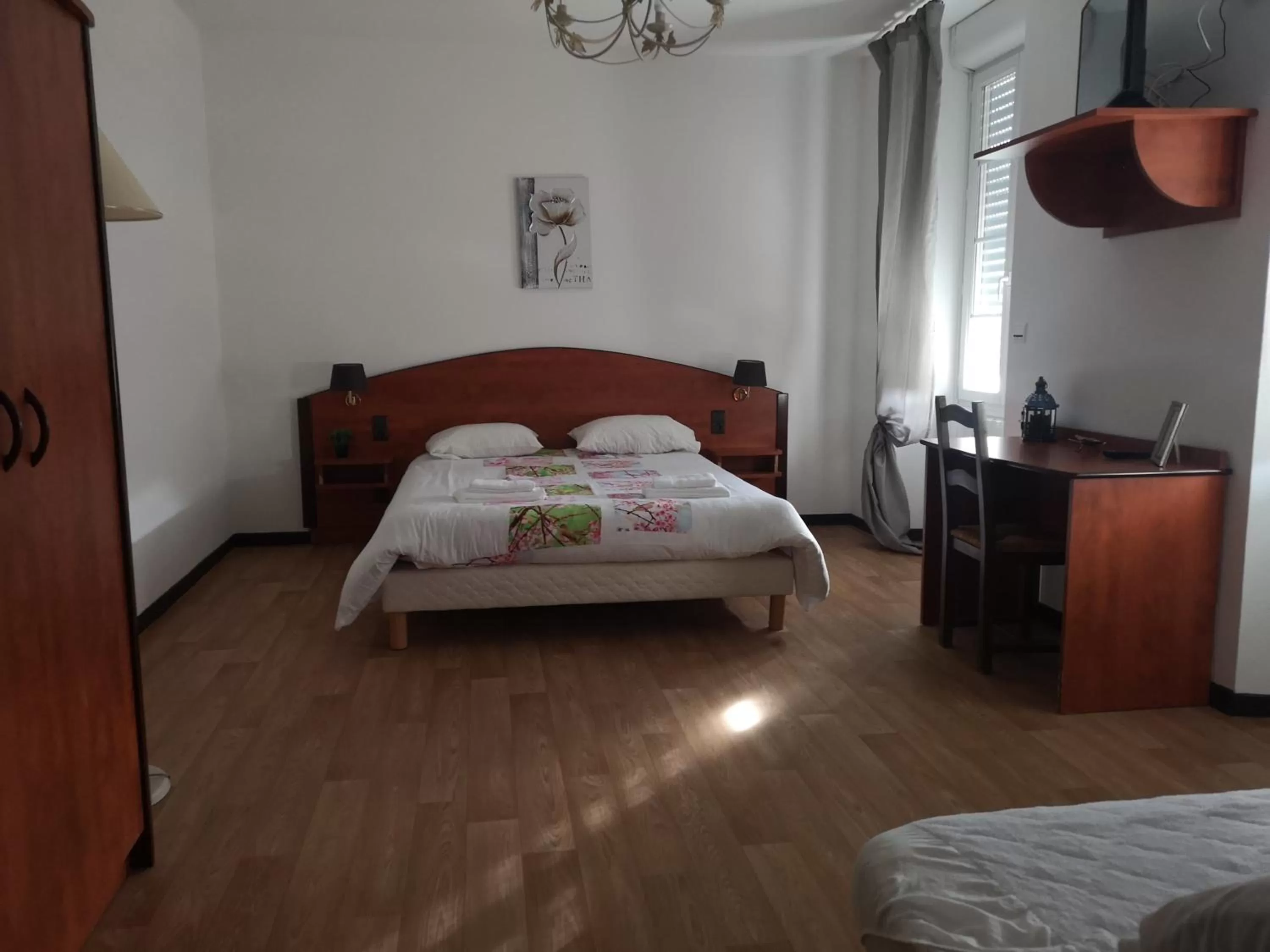 Bed in Hôtel Castel d'Olmes