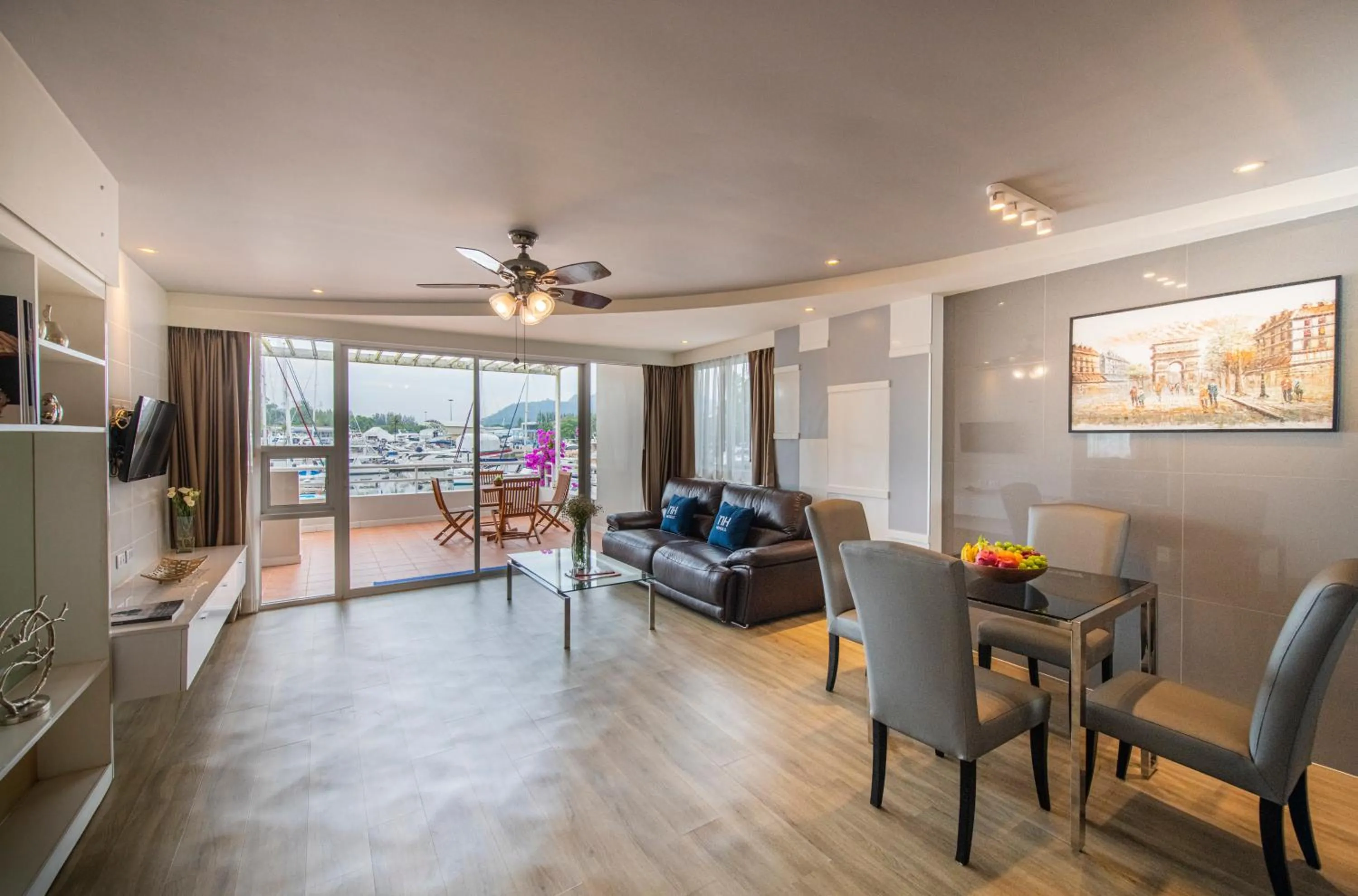 Seating area in NH Boat Lagoon Phuket Resort