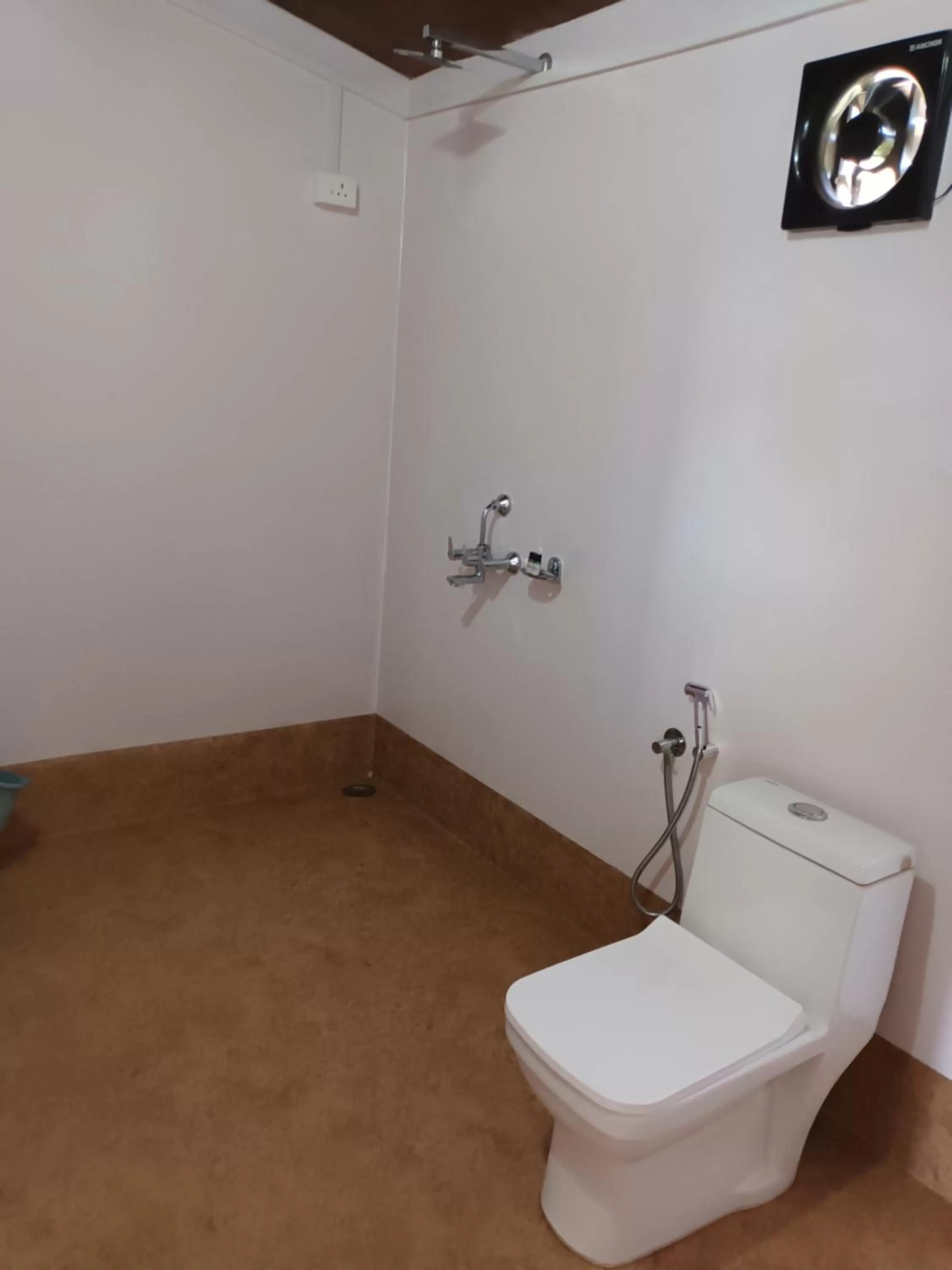 Toilet in Peace Garden Beach Resort