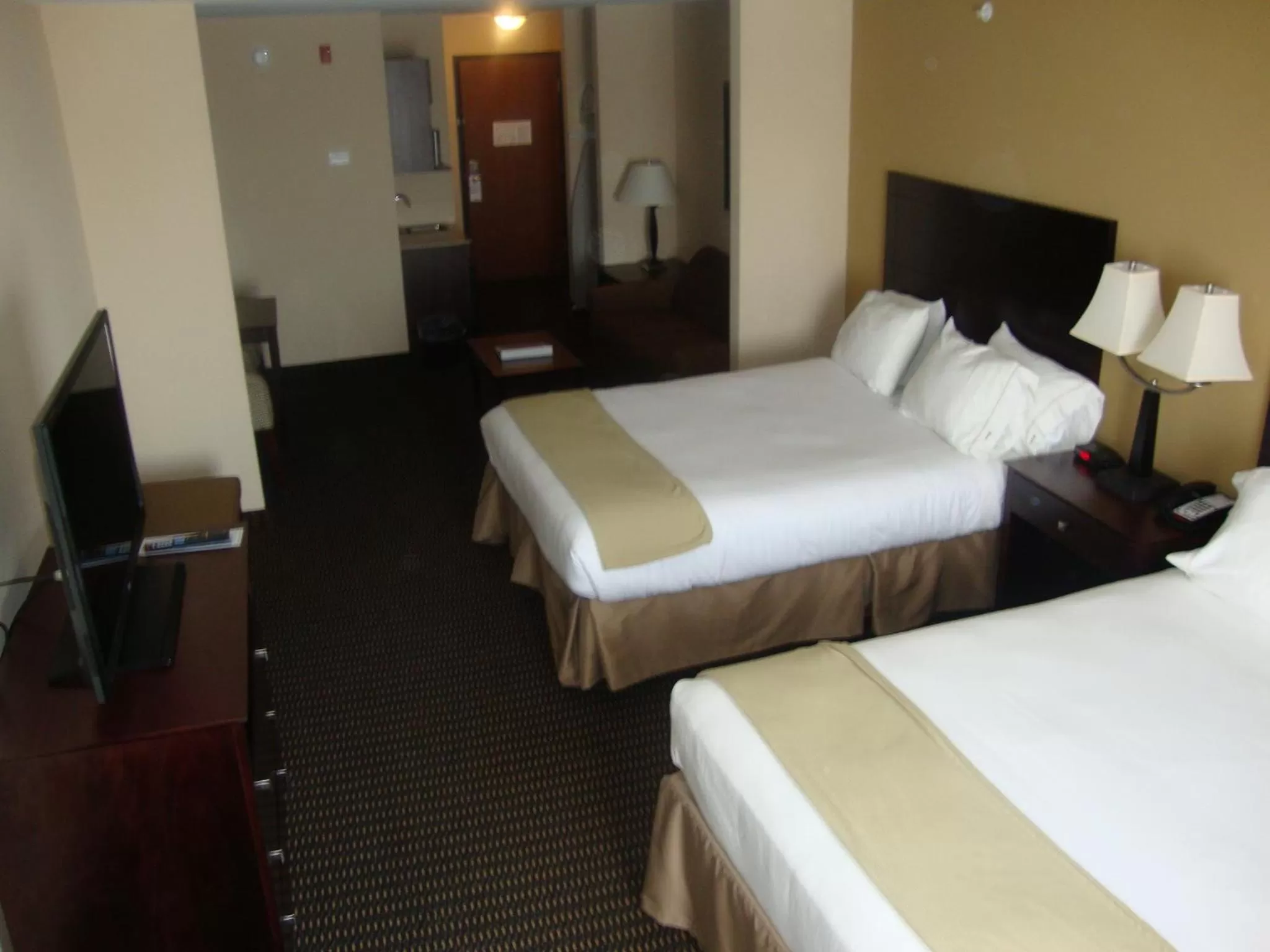 Queen Room with Two Queen Beds - Disability Access Hearing Impaired-Accessible in Holiday Inn Express & Suites Sidney, an IHG Hotel