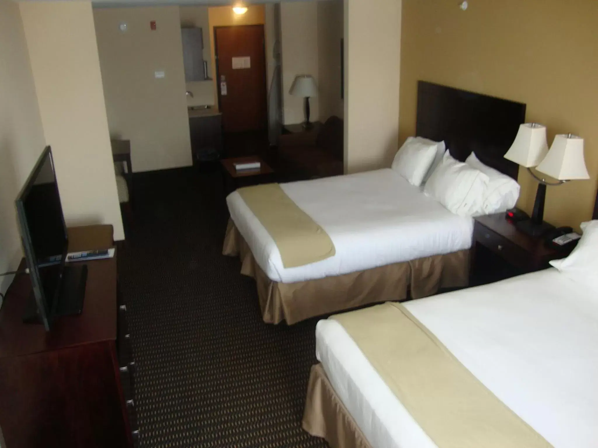 Deluxe Queen Room with Two Queen Beds - Disability Access Hearing Impaired-Accessible in Holiday Inn Express & Suites Sidney, an IHG Hotel