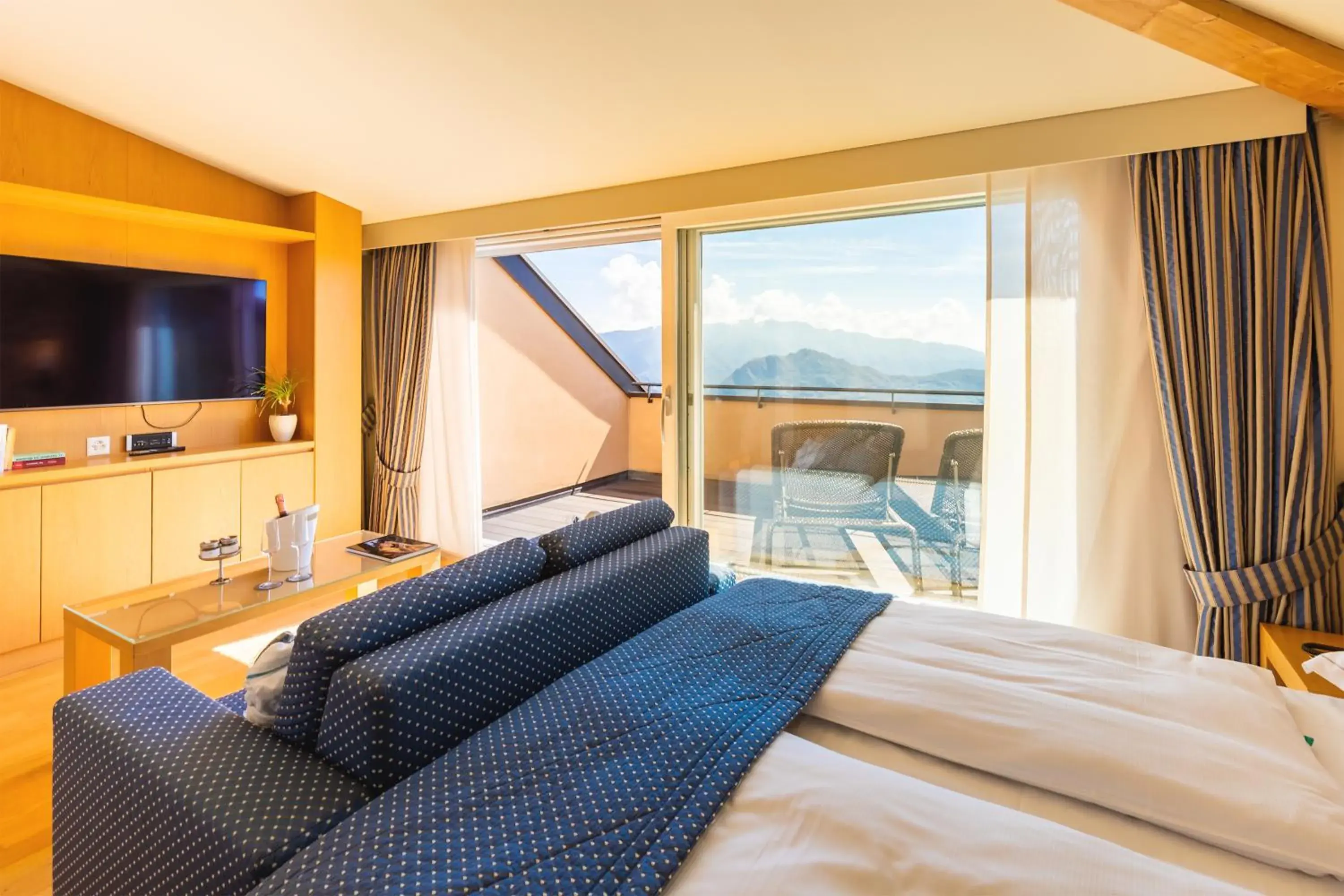 Bed, Mountain View in Kurhaus Cademario Hotel & DOT Spa - Ticino Hotels Group