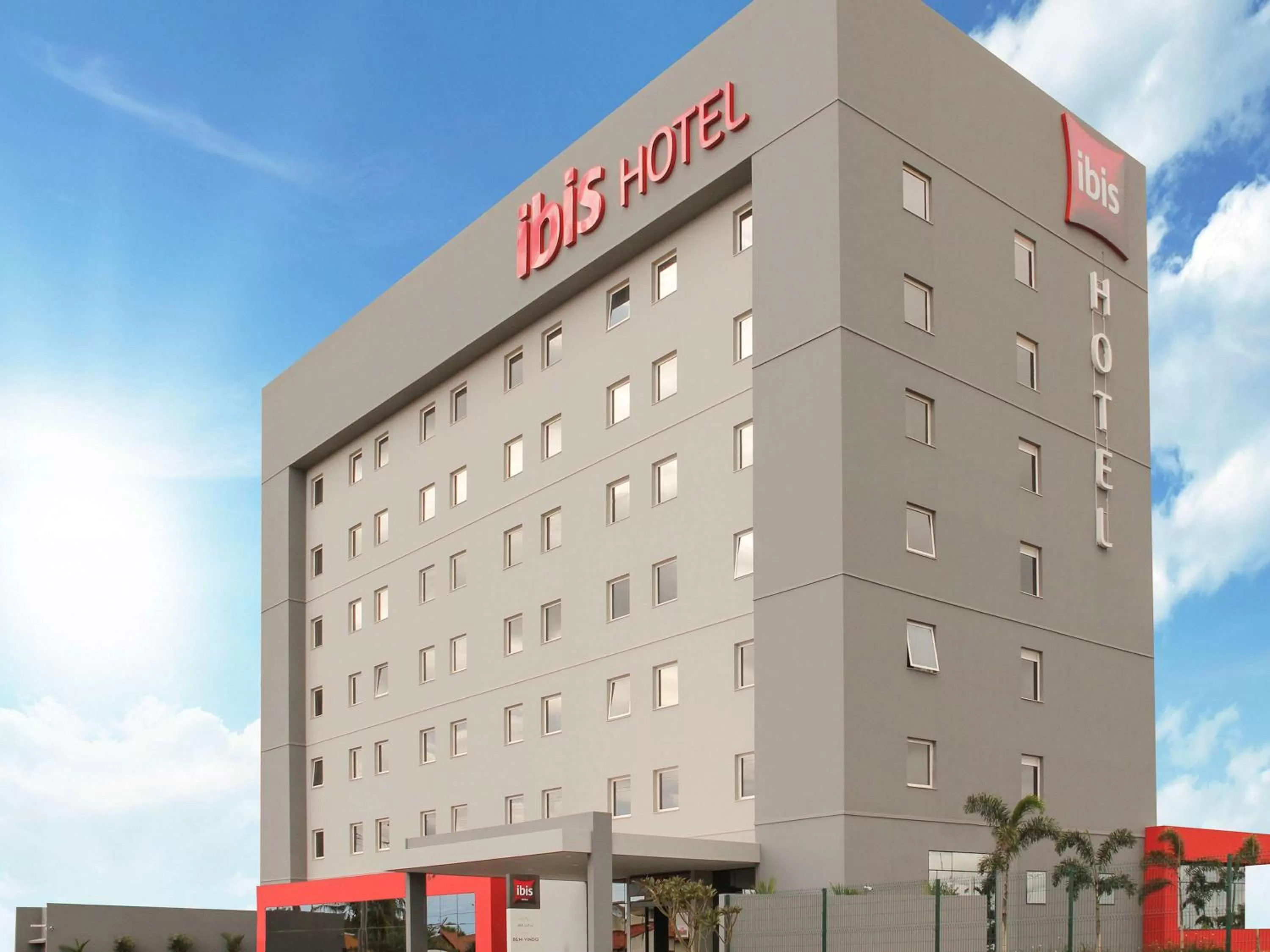 Property building in ibis Jatai