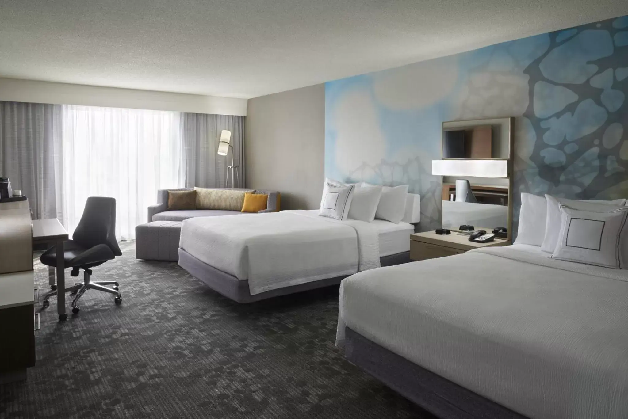 Bedroom, Bed in Courtyard by Marriott Toronto Airport