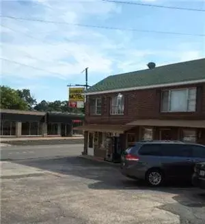 Facade/entrance, Property Building in Shamrock Motel Hot Springs