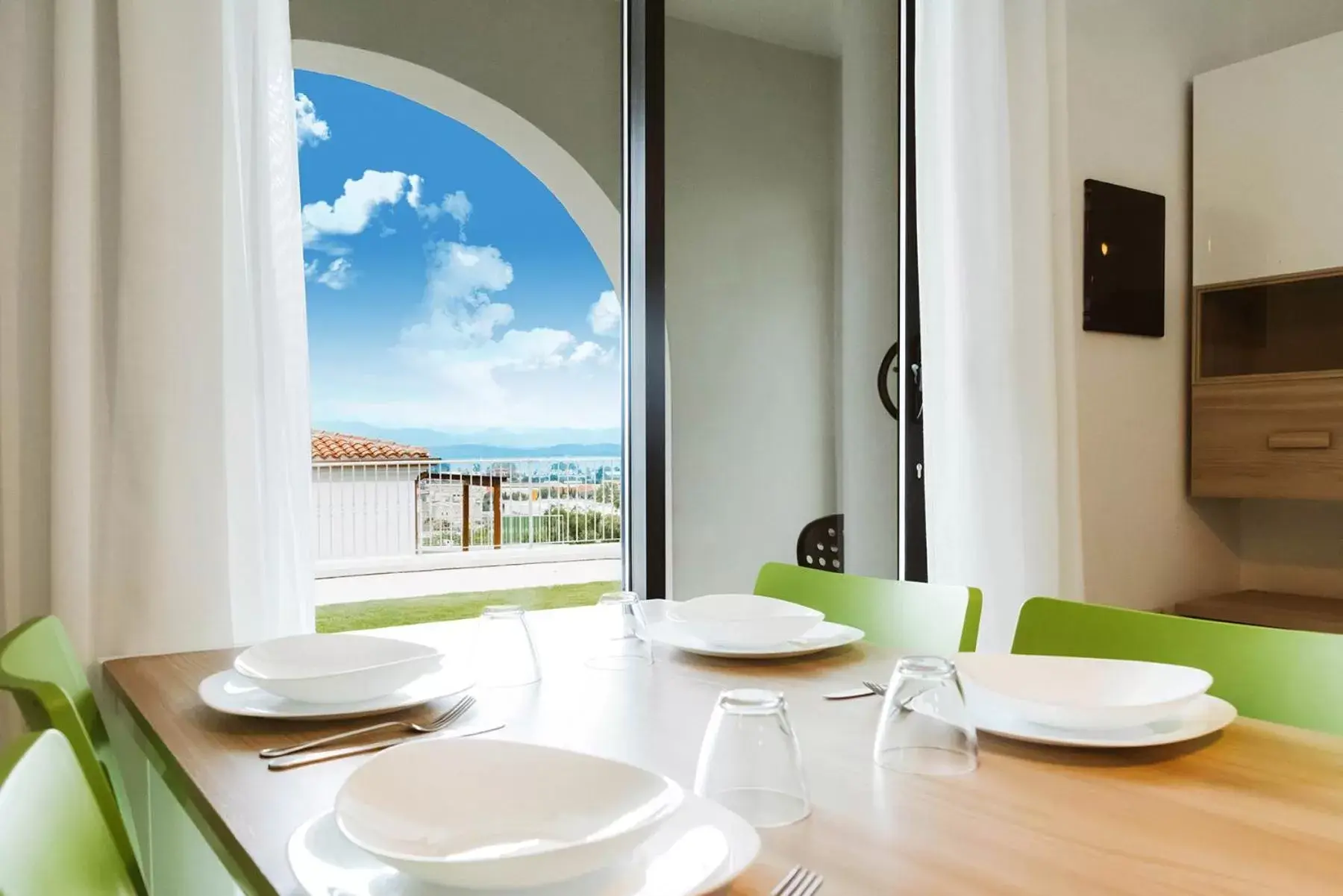 Dining Area in Geovillage Green Residence