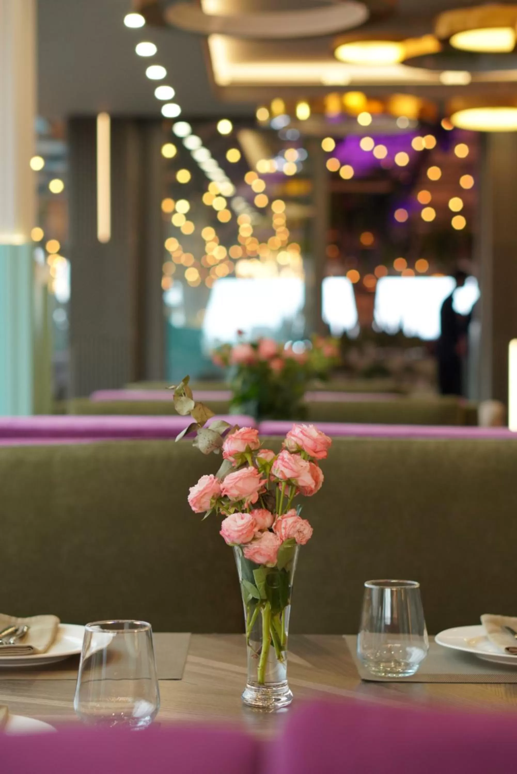 Restaurant/places to eat in Paris Hotel Yerevan