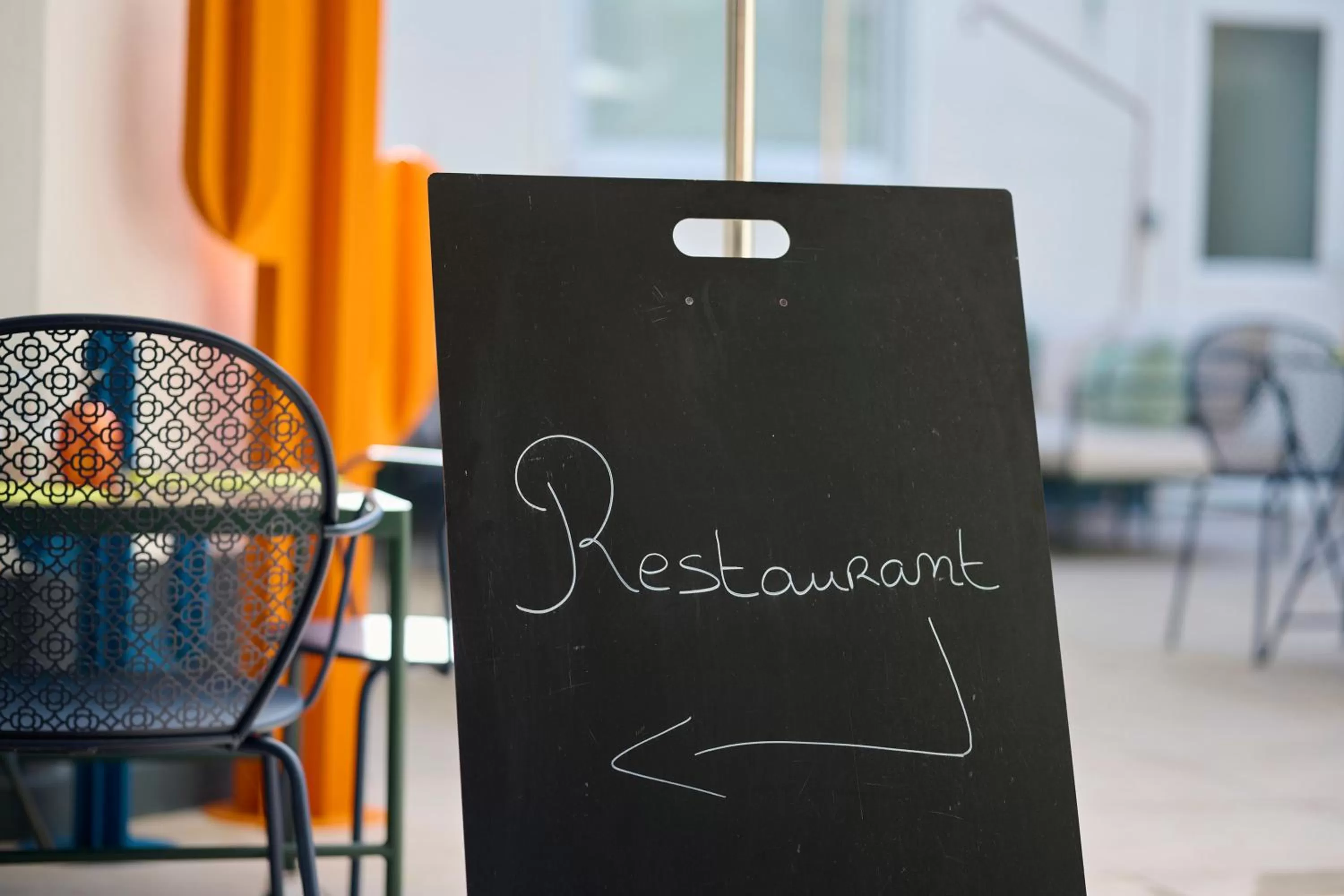 Restaurant/places to eat in The Originals Boutique, Hôtel La Colonne de Bronze, Saint-Valéry-sur-Somme