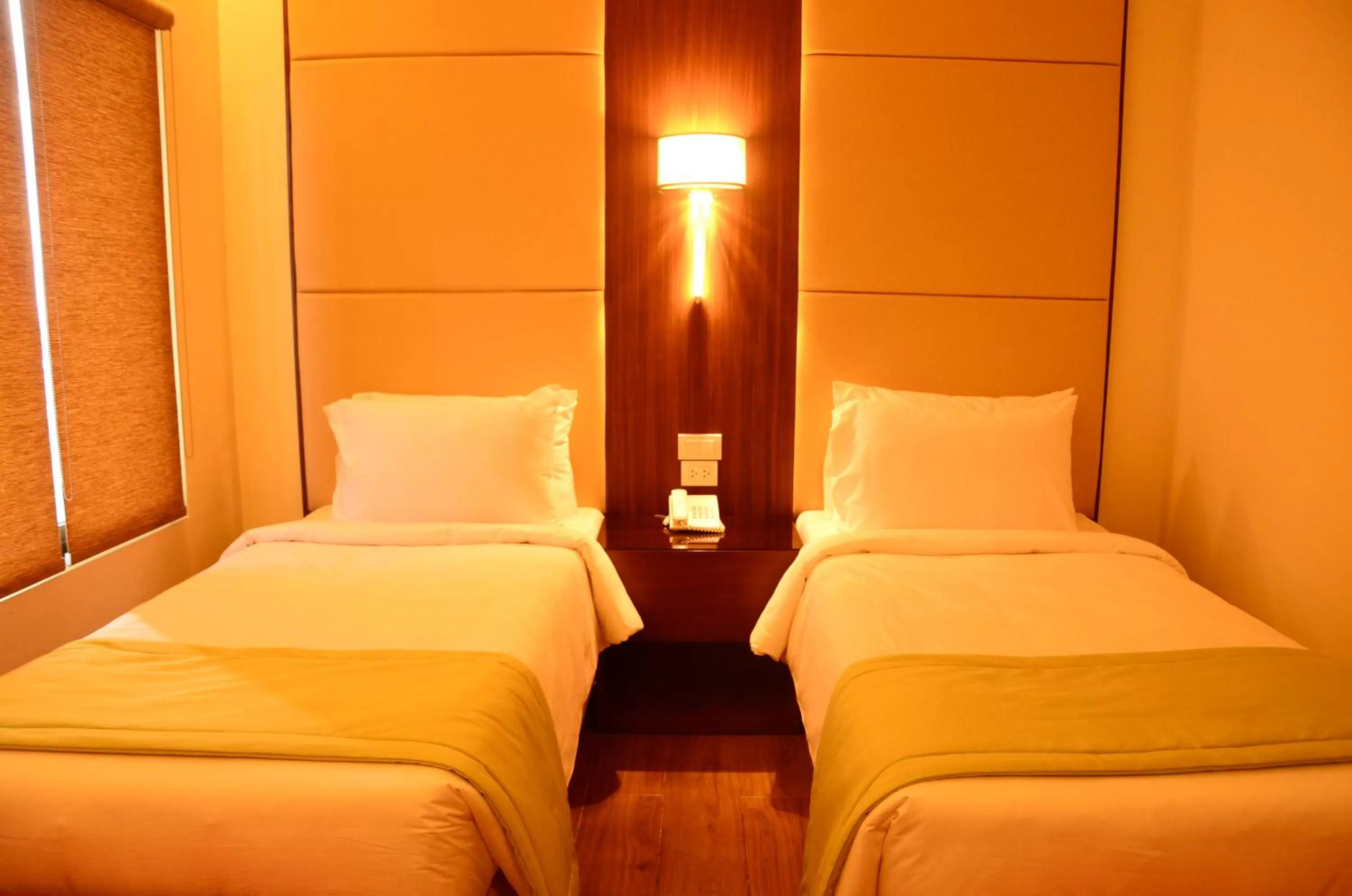 Bedroom, Bed in Hotel Monticello Tagaytay