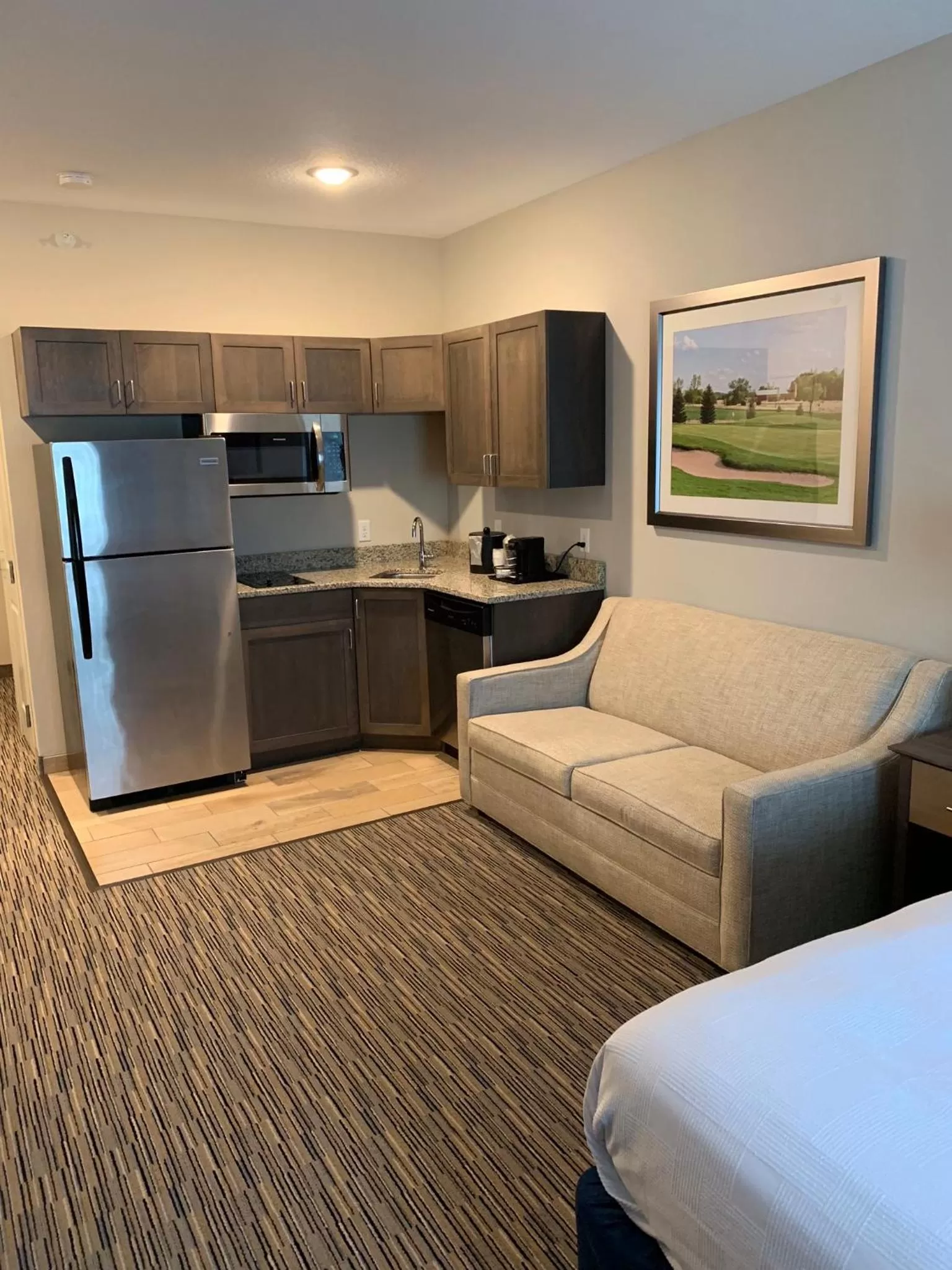 Deluxe King Studio in Little Crow Resort & Conference, Trademark by Wyndham