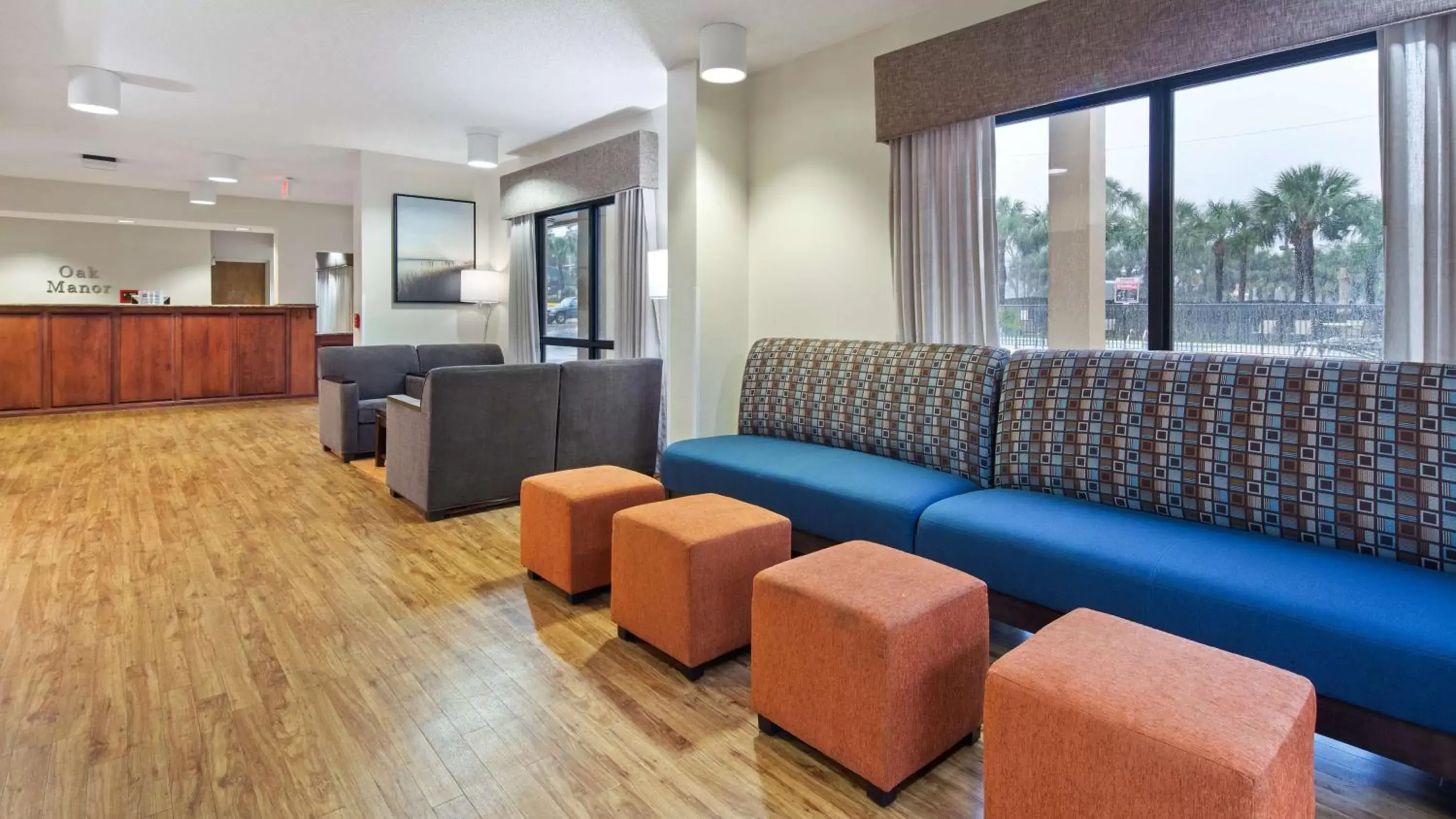 Lobby or reception, Seating Area in Best Western Oak Manor